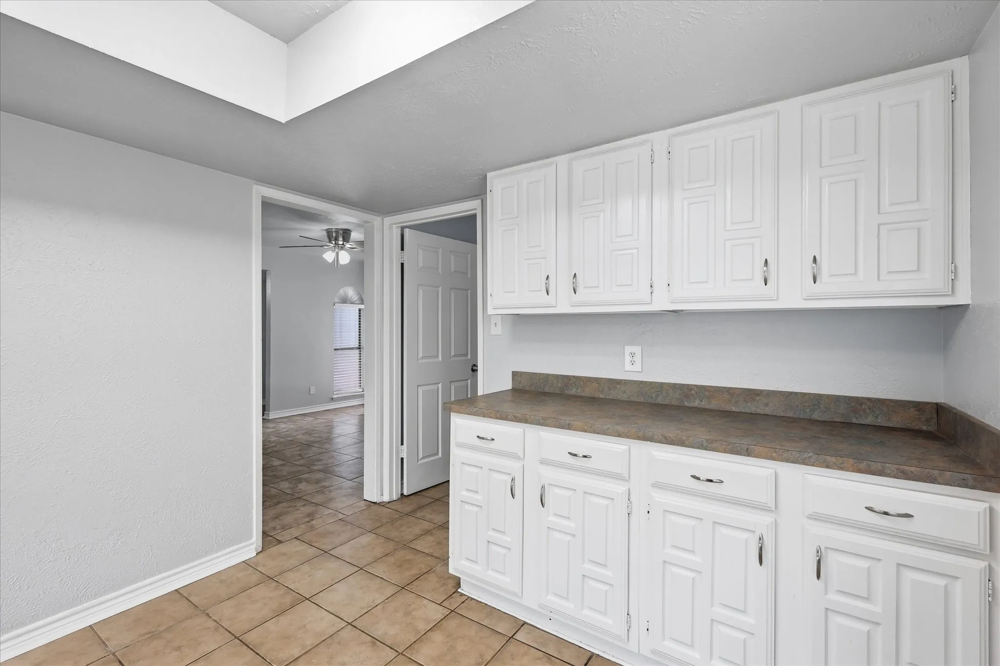 Single Family Residence For Sale in Tarrant County , 4409 Buckeye Street, Fort Worth, Texas 76137, 3 Bedroom, 2 Bathroom, 2 Garage spaces, 1,781 Sqft, built in 1983, mls#21340530, Real Estate Agent in Fort Worth, Homes For Sale in Tarrant county, Homes For Sale in Fort Worth, Realtor in Fort Worth Texas, Real Estate Brokerage Independent Realty Texas, Luminita Cordes Realtor