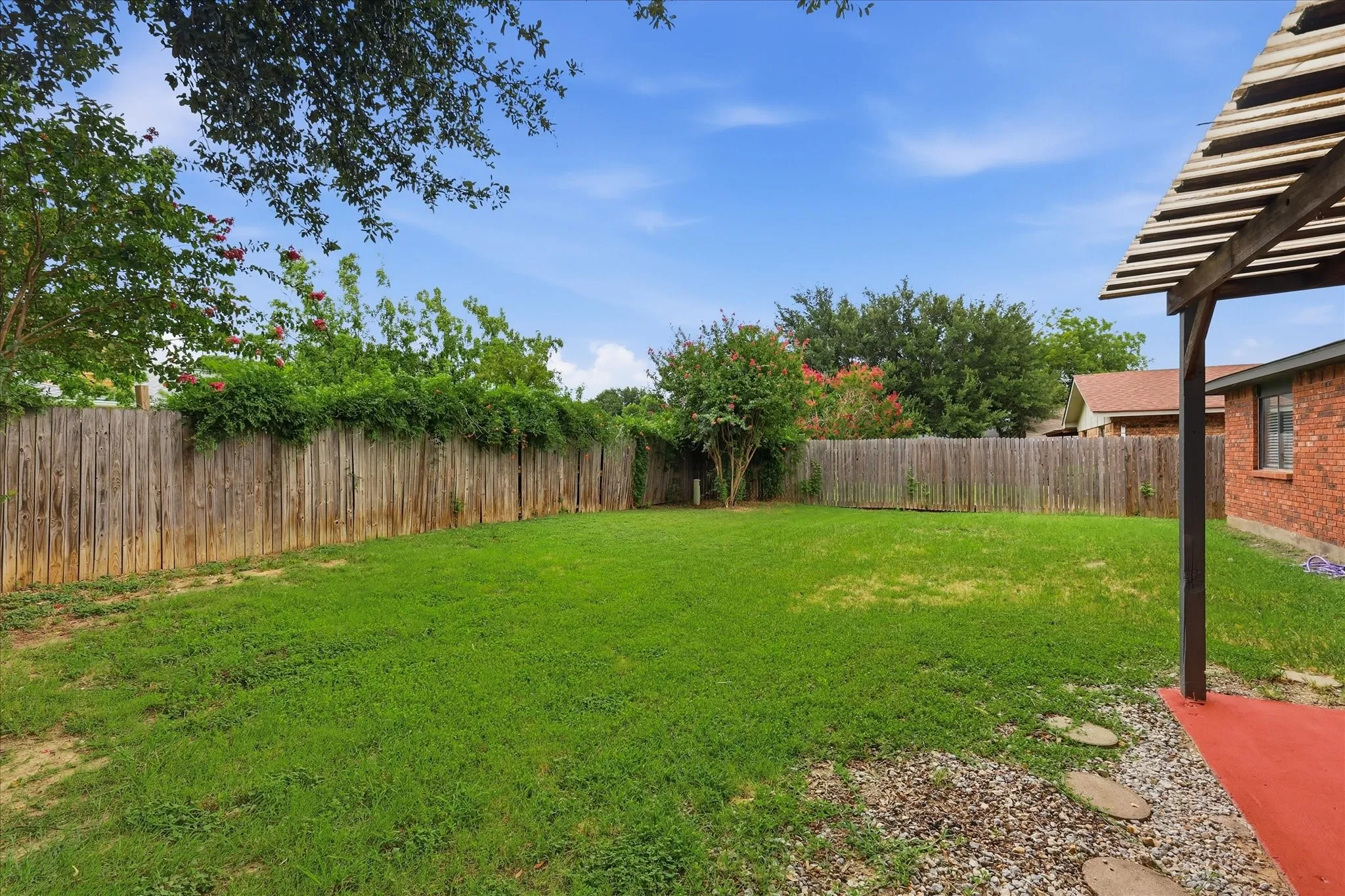Single Family Residence For Sale in Tarrant County , 4409 Buckeye Street, Fort Worth, Texas 76137, 3 Bedroom, 2 Bathroom, 2 Garage spaces, 1,781 Sqft, built in 1983, mls#21340530, Real Estate Agent in Fort Worth, Homes For Sale in Tarrant county, Homes For Sale in Fort Worth, Realtor in Fort Worth Texas, Real Estate Brokerage Independent Realty Texas, Luminita Cordes Realtor