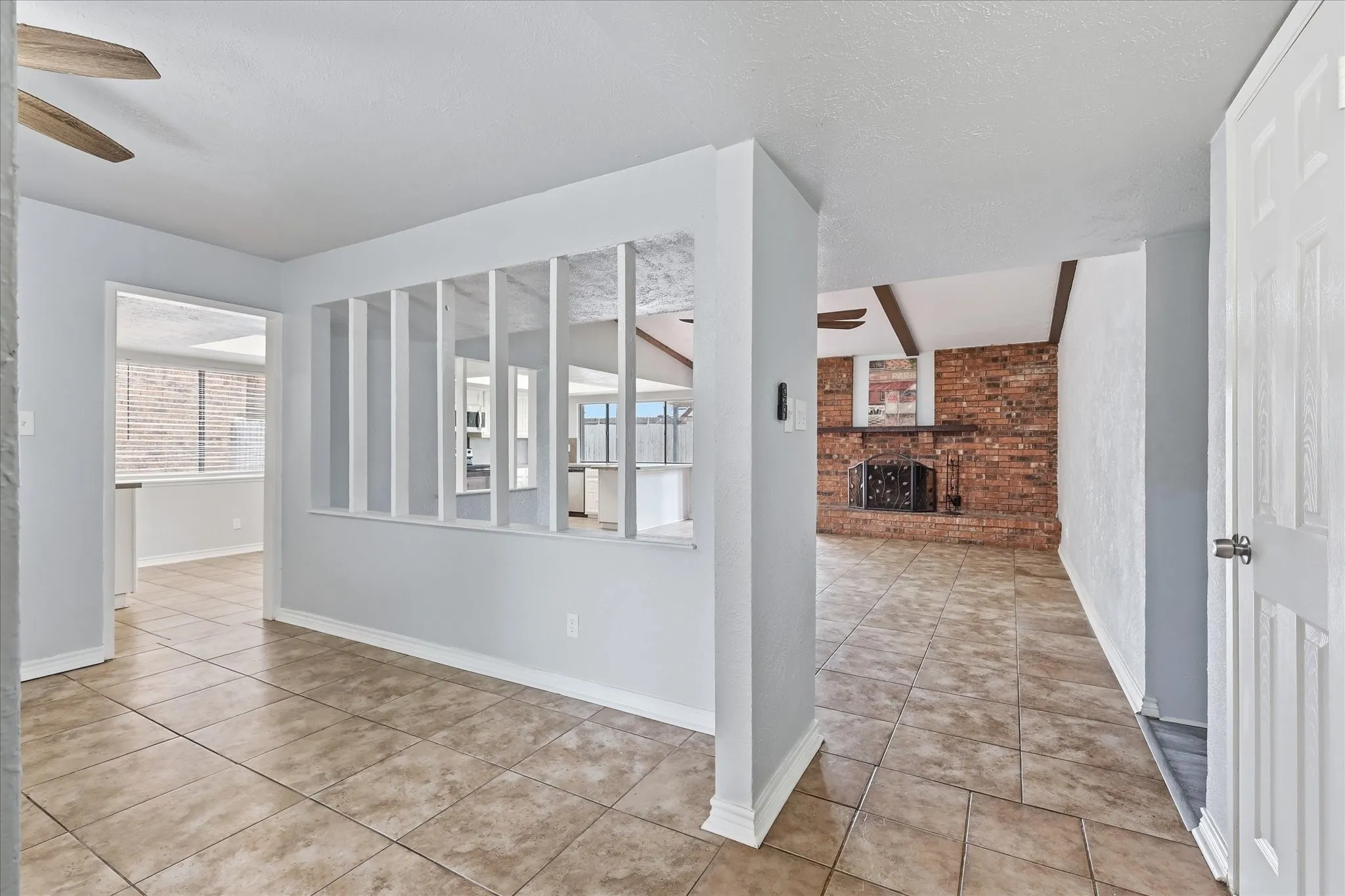 Single Family Residence For Sale in Tarrant County , 4409 Buckeye Street, Fort Worth, Texas 76137, 3 Bedroom, 2 Bathroom, 2 Garage spaces, 1,781 Sqft, built in 1983, mls#21340530, Real Estate Agent in Fort Worth, Homes For Sale in Tarrant county, Homes For Sale in Fort Worth, Realtor in Fort Worth Texas, Real Estate Brokerage Independent Realty Texas, Luminita Cordes Realtor