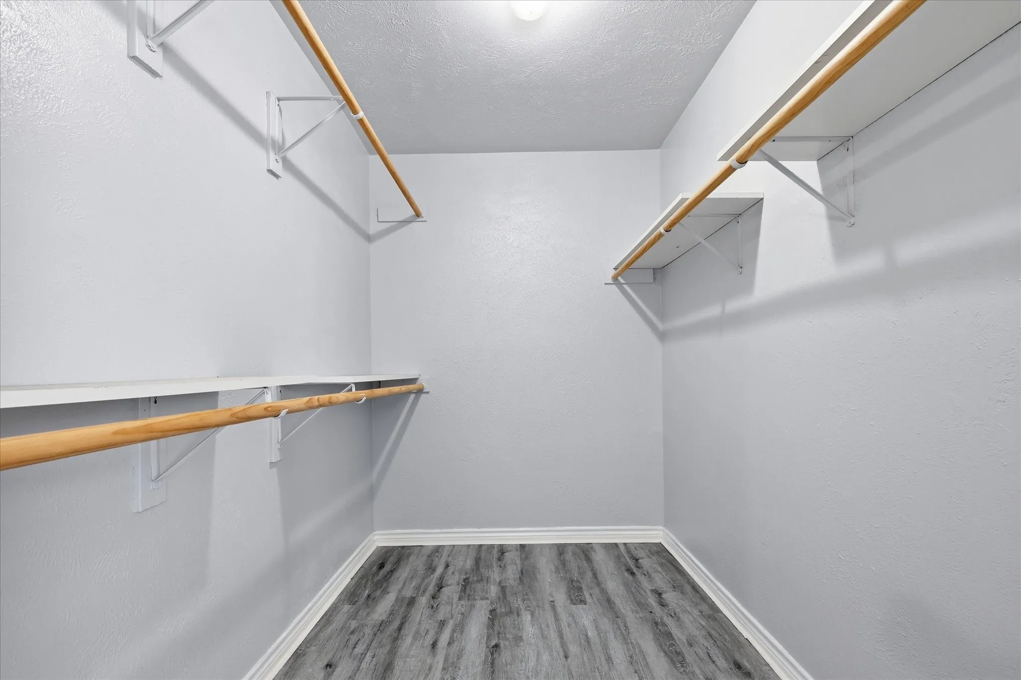Single Family Residence For Sale in Tarrant County , 4409 Buckeye Street, Fort Worth, Texas 76137, 3 Bedroom, 2 Bathroom, 2 Garage spaces, 1,781 Sqft, built in 1983, mls#21340530, Real Estate Agent in Fort Worth, Homes For Sale in Tarrant county, Homes For Sale in Fort Worth, Realtor in Fort Worth Texas, Real Estate Brokerage Independent Realty Texas, Luminita Cordes Realtor