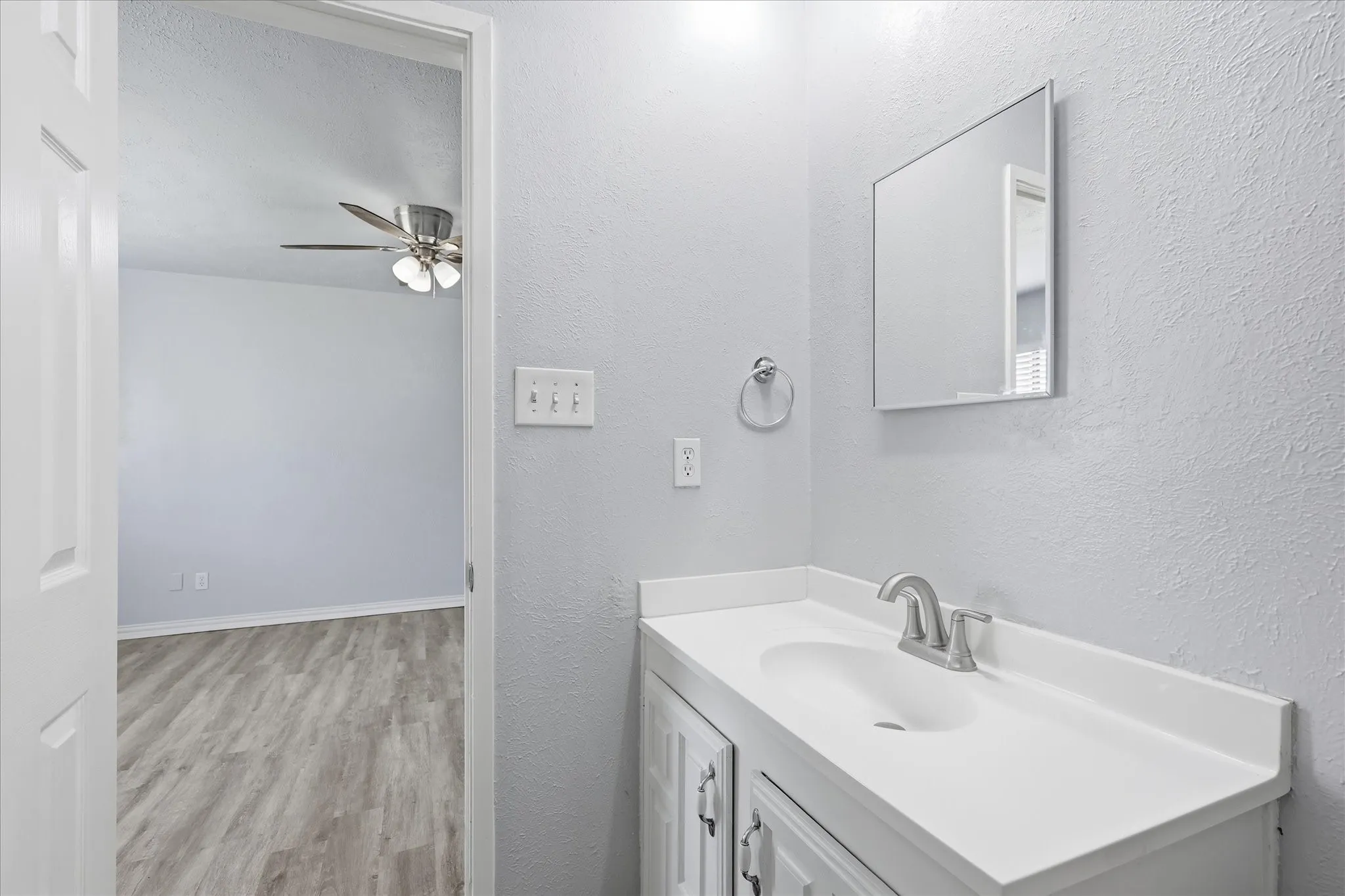 Single Family Residence For Sale in Tarrant County , 4409 Buckeye Street, Fort Worth, Texas 76137, 3 Bedroom, 2 Bathroom, 2 Garage spaces, 1,781 Sqft, built in 1983, mls#21340530, Real Estate Agent in Fort Worth, Homes For Sale in Tarrant county, Homes For Sale in Fort Worth, Realtor in Fort Worth Texas, Real Estate Brokerage Independent Realty Texas, Luminita Cordes Realtor