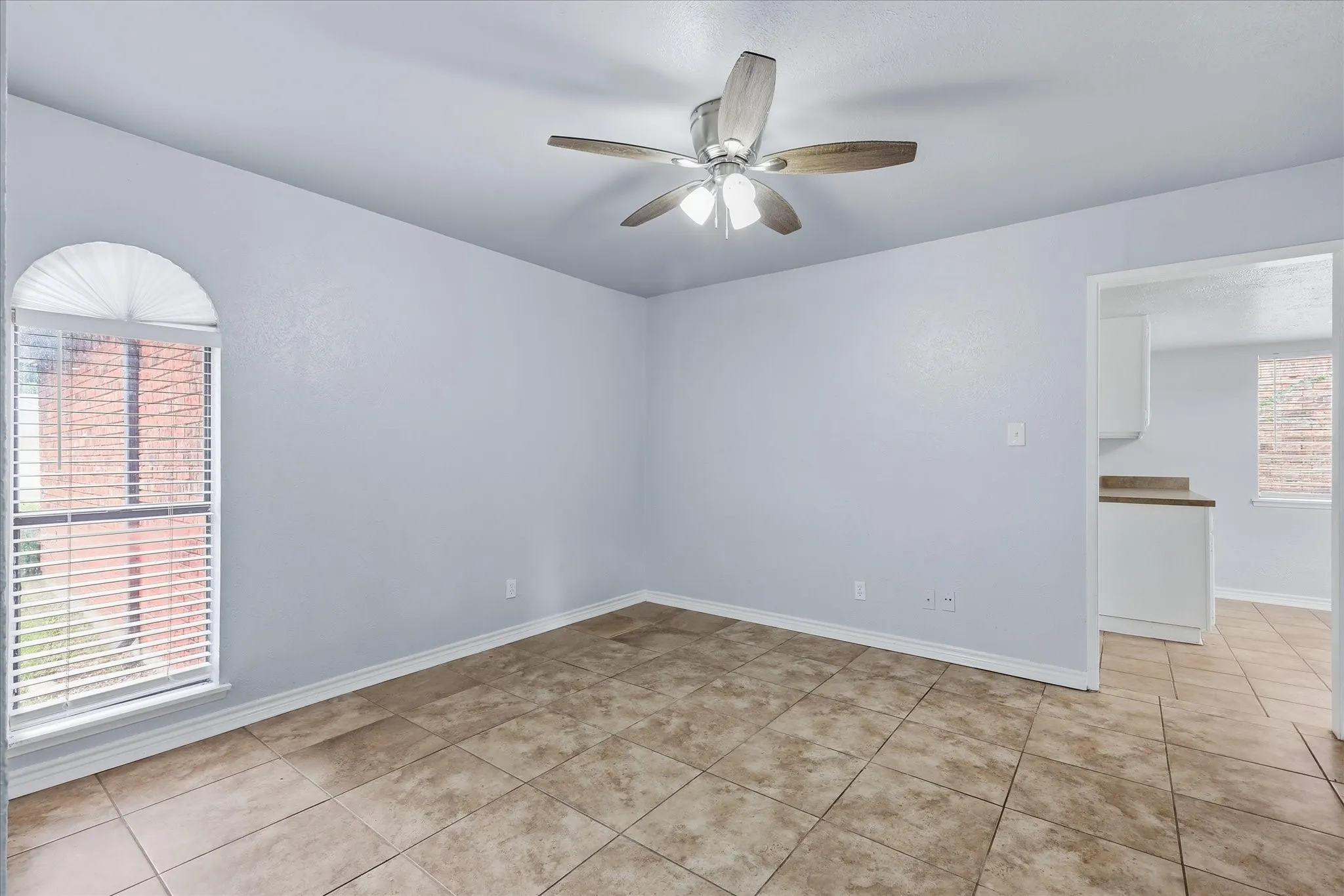 Single Family Residence For Sale in Tarrant County , 4409 Buckeye Street, Fort Worth, Texas 76137, 3 Bedroom, 2 Bathroom, 2 Garage spaces, 1,781 Sqft, built in 1983, mls#21340530, Real Estate Agent in Fort Worth, Homes For Sale in Tarrant county, Homes For Sale in Fort Worth, Realtor in Fort Worth Texas, Real Estate Brokerage Independent Realty Texas, Luminita Cordes Realtor