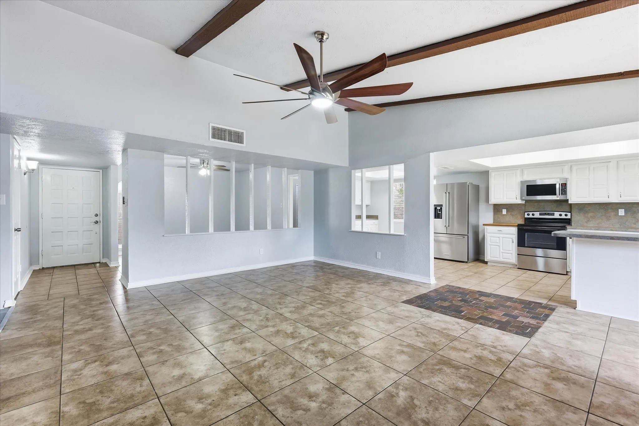 Single Family Residence For Sale in Tarrant County , 4409 Buckeye Street, Fort Worth, Texas 76137, 3 Bedroom, 2 Bathroom, 2 Garage spaces, 1,781 Sqft, built in 1983, mls#21340530, Real Estate Agent in Fort Worth, Homes For Sale in Tarrant county, Homes For Sale in Fort Worth, Realtor in Fort Worth Texas, Real Estate Brokerage Independent Realty Texas, Luminita Cordes Realtor