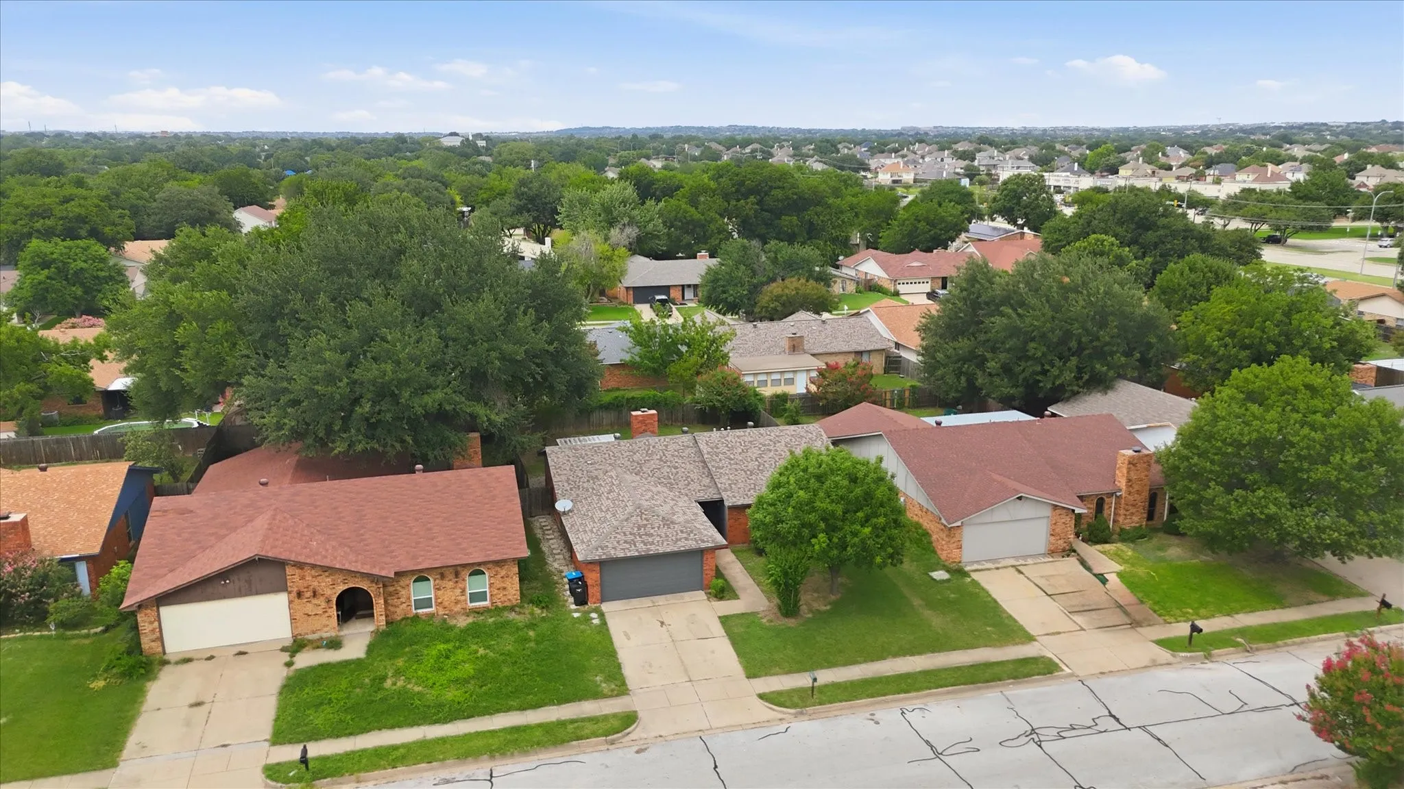 Single Family Residence For Sale in Tarrant County , 4409 Buckeye Street, Fort Worth, Texas 76137, 3 Bedroom, 2 Bathroom, 2 Garage spaces, 1,781 Sqft, built in 1983, mls#21340530, Real Estate Agent in Fort Worth, Homes For Sale in Tarrant county, Homes For Sale in Fort Worth, Realtor in Fort Worth Texas, Real Estate Brokerage Independent Realty Texas, Luminita Cordes Realtor