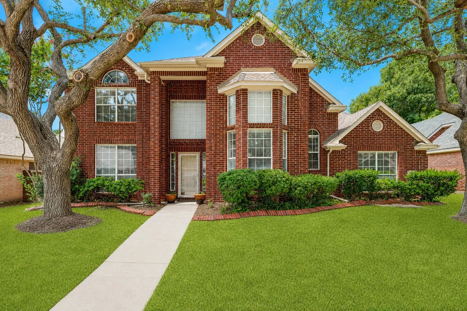 Single Family Residence For Rent in Collin County , 110 Falcon Creek Drive, Mc Kinney, Texas 75072, 4 Bedroom, 3 Bathroom, 2 Garage spaces, 2,335 Sqft, built in 1995, mls#21338827, Real Estate Agent in Mc Kinney, Homes For Rent in Collin county, Homes For Rent in Mc Kinney, Realtor in Mc Kinney Texas, Real Estate Brokerage Independent Realty Texas, Luminita Cordes Realtor