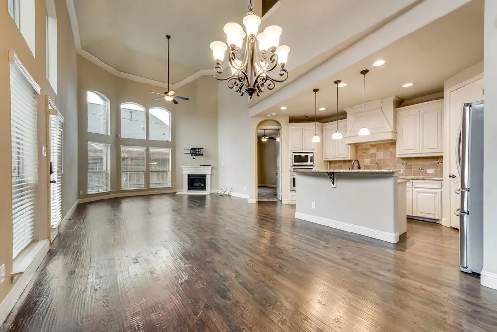 Single Family Residence For Rent in Tarrant County , 8408 La Fontaine Drive, North Richland Hills, Texas 76182, 4 Bedroom, 3 Bathroom, 2 Garage spaces, 2,813 Sqft, built in 2012, mls#21331315, Real Estate Agent in North Richland Hills, Homes For Rent in Tarrant county, Homes For Rent in North Richland Hills, Realtor in North Richland Hills Texas, Real Estate Brokerage Independent Realty Texas, Luminita Cordes Realtor