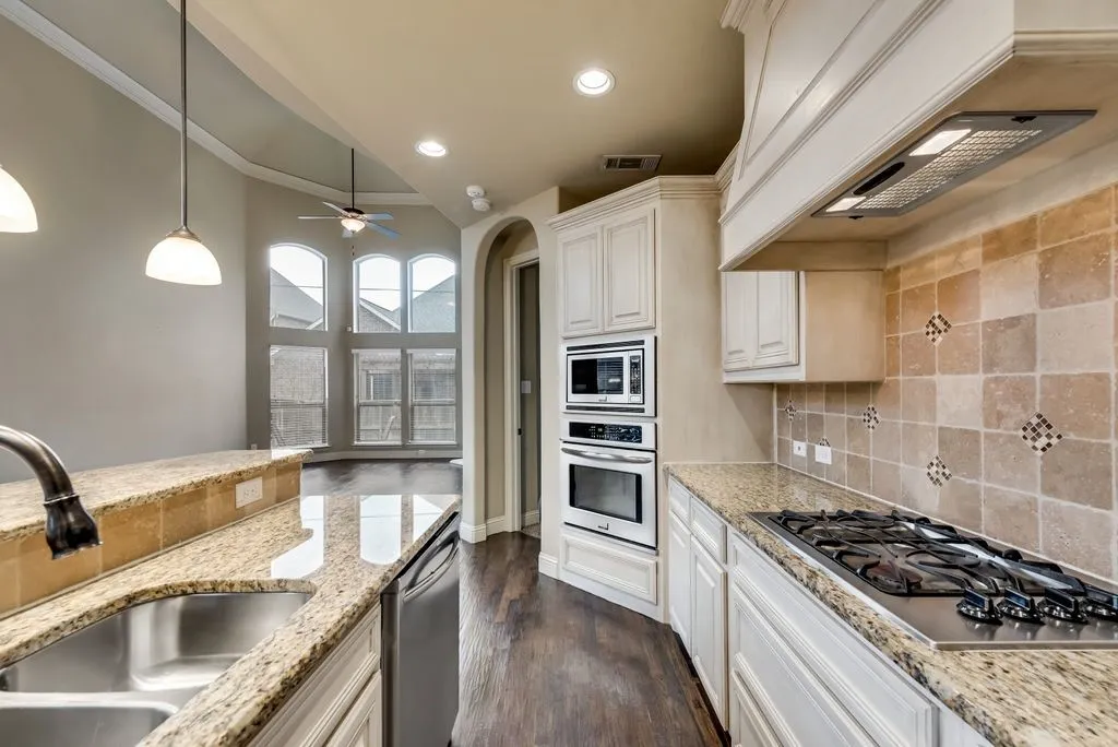 Single Family Residence For Rent in Tarrant County , 8408 La Fontaine Drive, North Richland Hills, Texas 76182, 4 Bedroom, 3 Bathroom, 2 Garage spaces, 2,813 Sqft, built in 2012, mls#21331315, Real Estate Agent in North Richland Hills, Homes For Rent in Tarrant county, Homes For Rent in North Richland Hills, Realtor in North Richland Hills Texas, Real Estate Brokerage Independent Realty Texas, Luminita Cordes Realtor