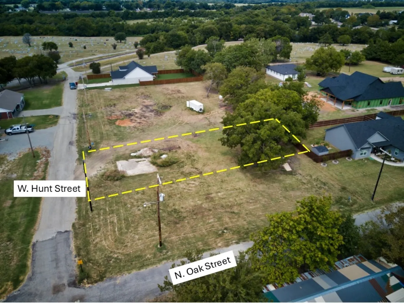 Unimproved Land For Sale in Fannin County , 402 W Hunt Street, Leonard, Texas 75452, 0, 0, Garage spaces, 0 Sqft, built in 0, Price $52,500, mls#21340551, Real Estate Agent in Leonard, Homes For Sale in Fannin county, Homes For Sale in Leonard, Realtor in Leonard Texas, Real Estate Brokerage Independent Realty Texas, Luminita Cordes Realtor