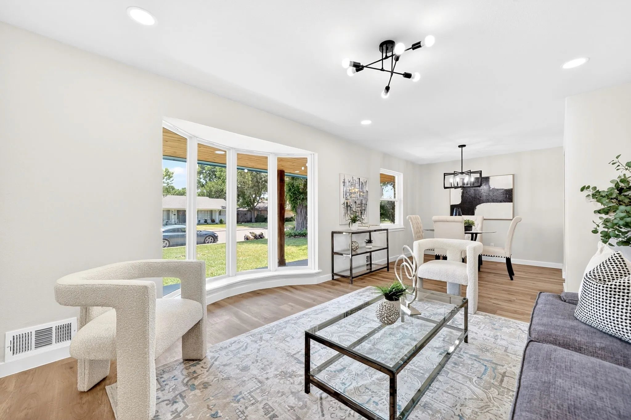 Single Family Residence For Sale in Dallas County , 5737 Everglade Road, Dallas, Texas 75227, 4 Bedroom, 2 Bathroom, 2 Garage spaces, 1,978 Sqft, built in 1968, mls#21341213, Real Estate Agent in Dallas, Homes For Sale in Dallas county, Homes For Sale in Dallas, Realtor in Dallas Texas, Real Estate Brokerage Independent Realty Texas, Luminita Cordes Realtor