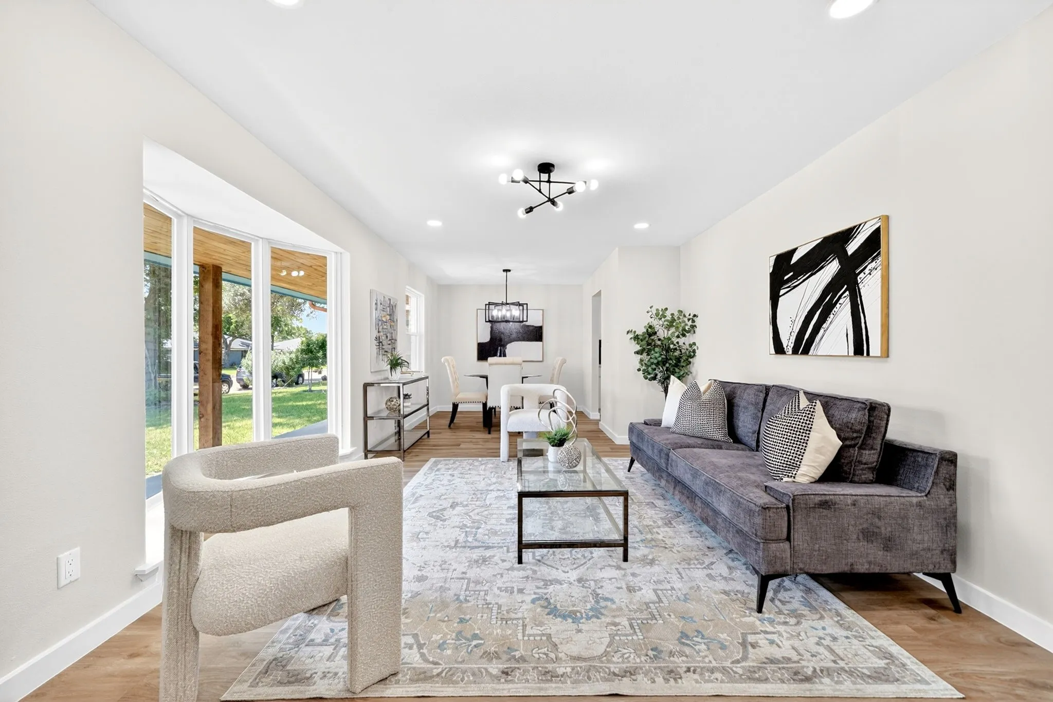 Single Family Residence For Sale in Dallas County , 5737 Everglade Road, Dallas, Texas 75227, 4 Bedroom, 2 Bathroom, 2 Garage spaces, 1,978 Sqft, built in 1968, mls#21341213, Real Estate Agent in Dallas, Homes For Sale in Dallas county, Homes For Sale in Dallas, Realtor in Dallas Texas, Real Estate Brokerage Independent Realty Texas, Luminita Cordes Realtor