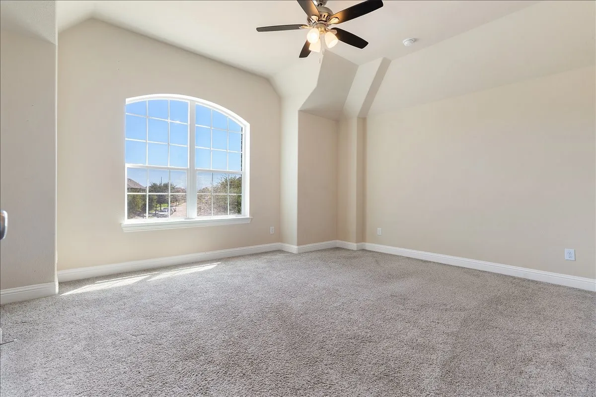 Single Family Residence For Sale in Denton County , 701 Auburn Court, Savannah, Texas 76227, 3 Bedroom, 3 Bathroom, 2 Garage spaces, 2,968 Sqft, built in 2017, mls#21339625, Real Estate Agent in Savannah, Homes For Sale in Denton county, Homes For Sale in Savannah, Realtor in Savannah Texas, Real Estate Brokerage Independent Realty Texas, Luminita Cordes Realtor