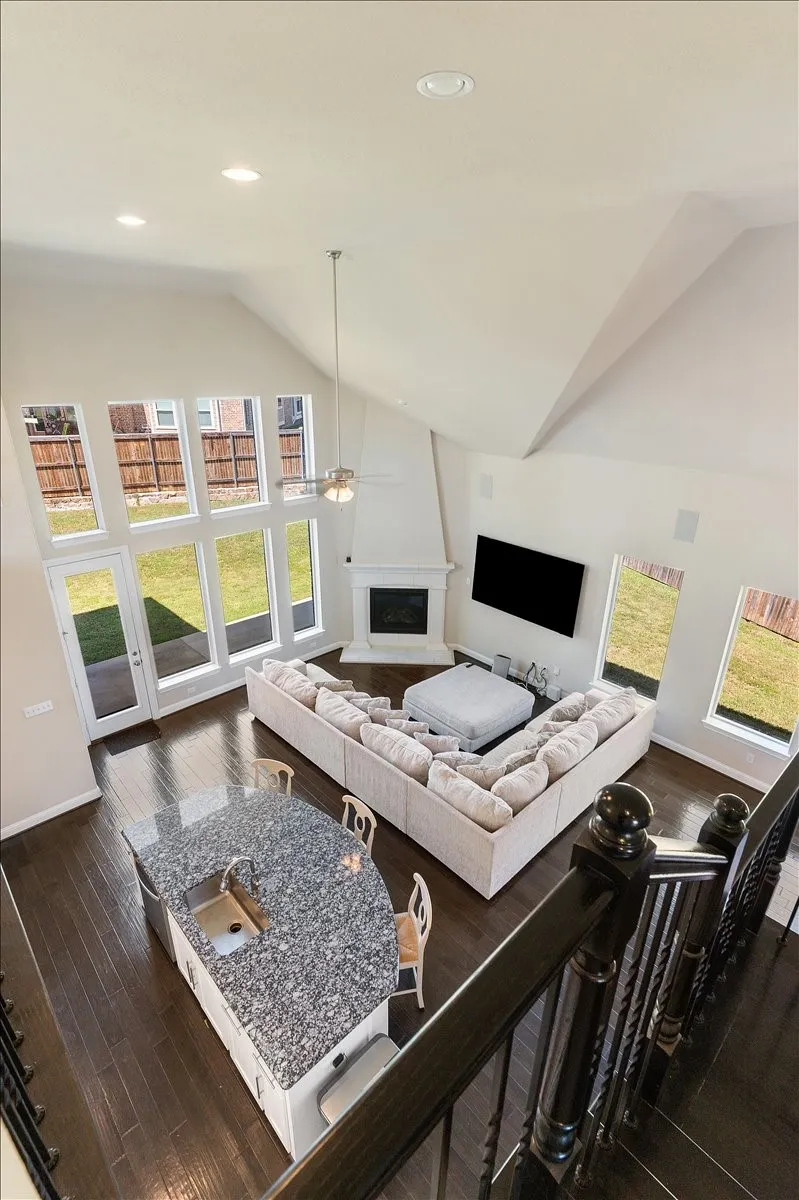 Single Family Residence For Sale in Denton County , 701 Auburn Court, Savannah, Texas 76227, 3 Bedroom, 3 Bathroom, 2 Garage spaces, 2,968 Sqft, built in 2017, mls#21339625, Real Estate Agent in Savannah, Homes For Sale in Denton county, Homes For Sale in Savannah, Realtor in Savannah Texas, Real Estate Brokerage Independent Realty Texas, Luminita Cordes Realtor
