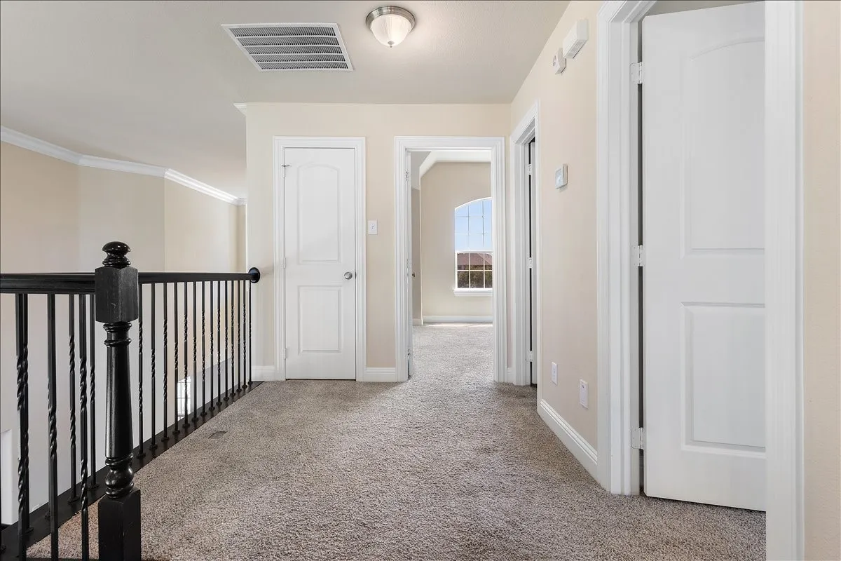 Single Family Residence For Sale in Denton County , 701 Auburn Court, Savannah, Texas 76227, 3 Bedroom, 3 Bathroom, 2 Garage spaces, 2,968 Sqft, built in 2017, mls#21339625, Real Estate Agent in Savannah, Homes For Sale in Denton county, Homes For Sale in Savannah, Realtor in Savannah Texas, Real Estate Brokerage Independent Realty Texas, Luminita Cordes Realtor