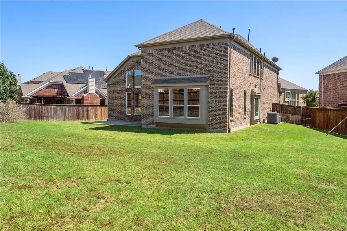 Single Family Residence For Sale in Denton County , 701 Auburn Court, Savannah, Texas 76227, 3 Bedroom, 3 Bathroom, 2 Garage spaces, 2,968 Sqft, built in 2017, mls#21339625, Real Estate Agent in Savannah, Homes For Sale in Denton county, Homes For Sale in Savannah, Realtor in Savannah Texas, Real Estate Brokerage Independent Realty Texas, Luminita Cordes Realtor