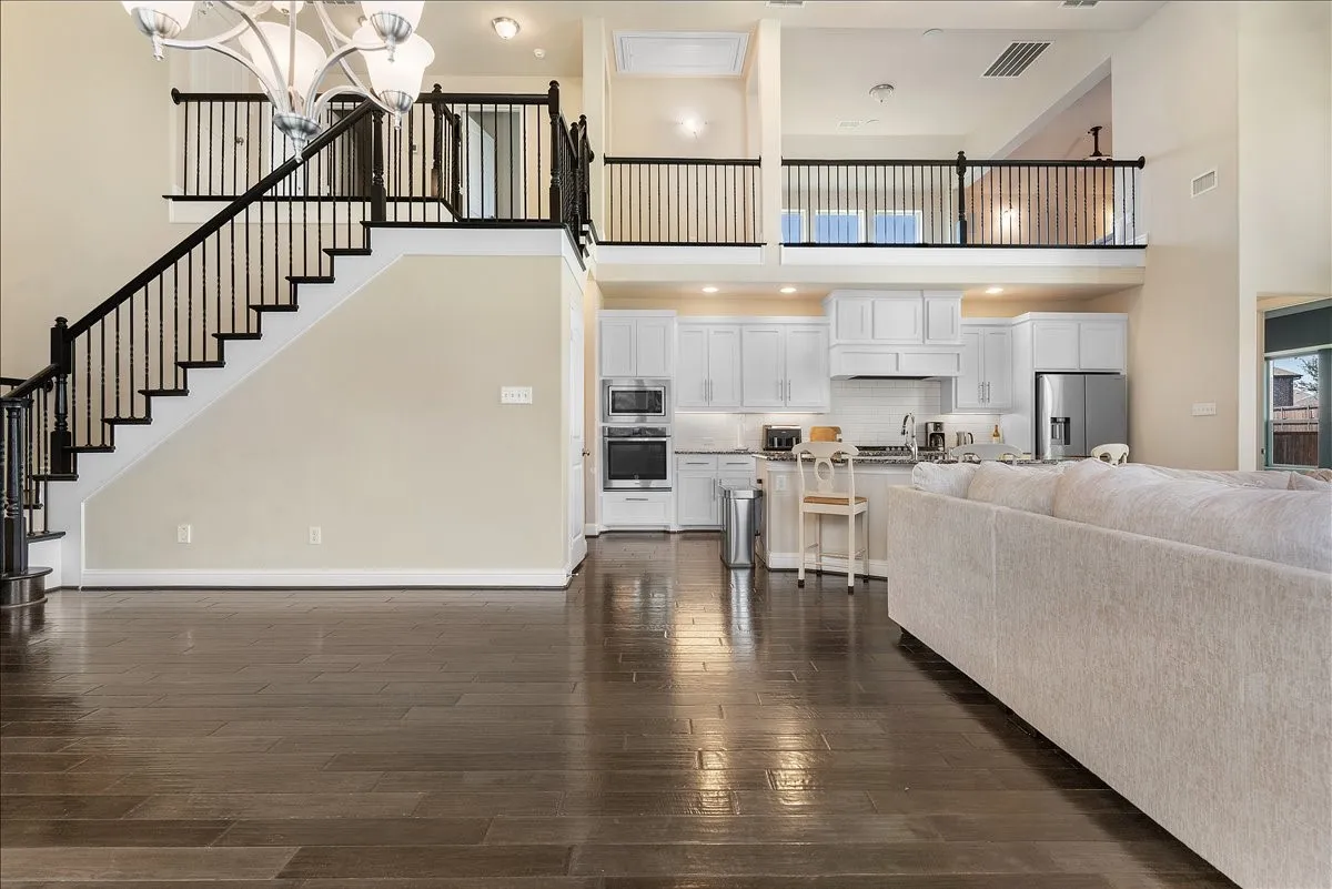 Single Family Residence For Sale in Denton County , 701 Auburn Court, Savannah, Texas 76227, 3 Bedroom, 3 Bathroom, 2 Garage spaces, 2,968 Sqft, built in 2017, mls#21339625, Real Estate Agent in Savannah, Homes For Sale in Denton county, Homes For Sale in Savannah, Realtor in Savannah Texas, Real Estate Brokerage Independent Realty Texas, Luminita Cordes Realtor