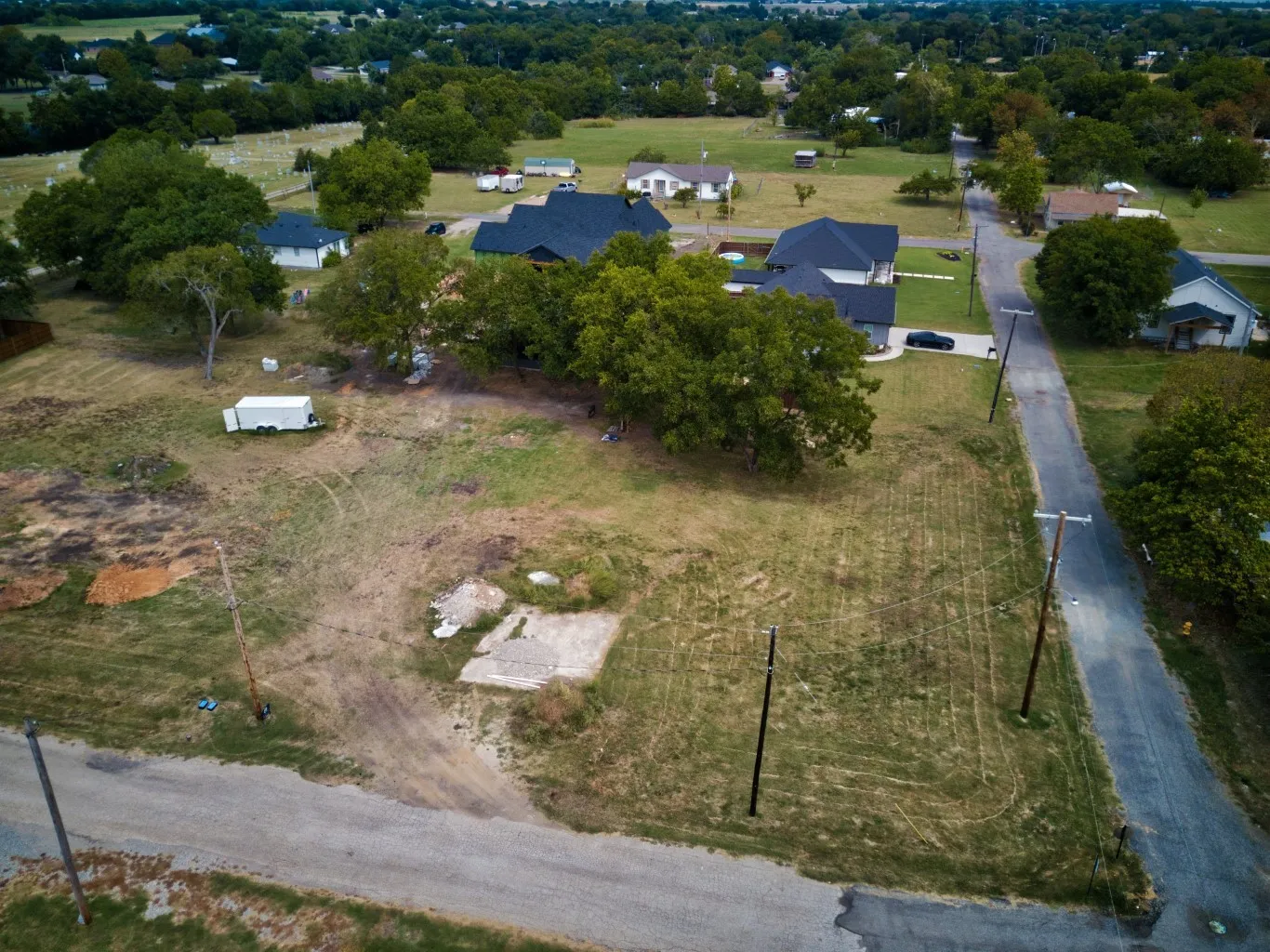 Unimproved Land For Sale in Fannin County , 400 W Hunt Street, Leonard, Texas 75452, 0, 0, Garage spaces, 0 Sqft, built in 0, Price $52,500, mls#21340539, Real Estate Agent in Leonard, Homes For Sale in Fannin county, Homes For Sale in Leonard, Realtor in Leonard Texas, Real Estate Brokerage Independent Realty Texas, Luminita Cordes Realtor
