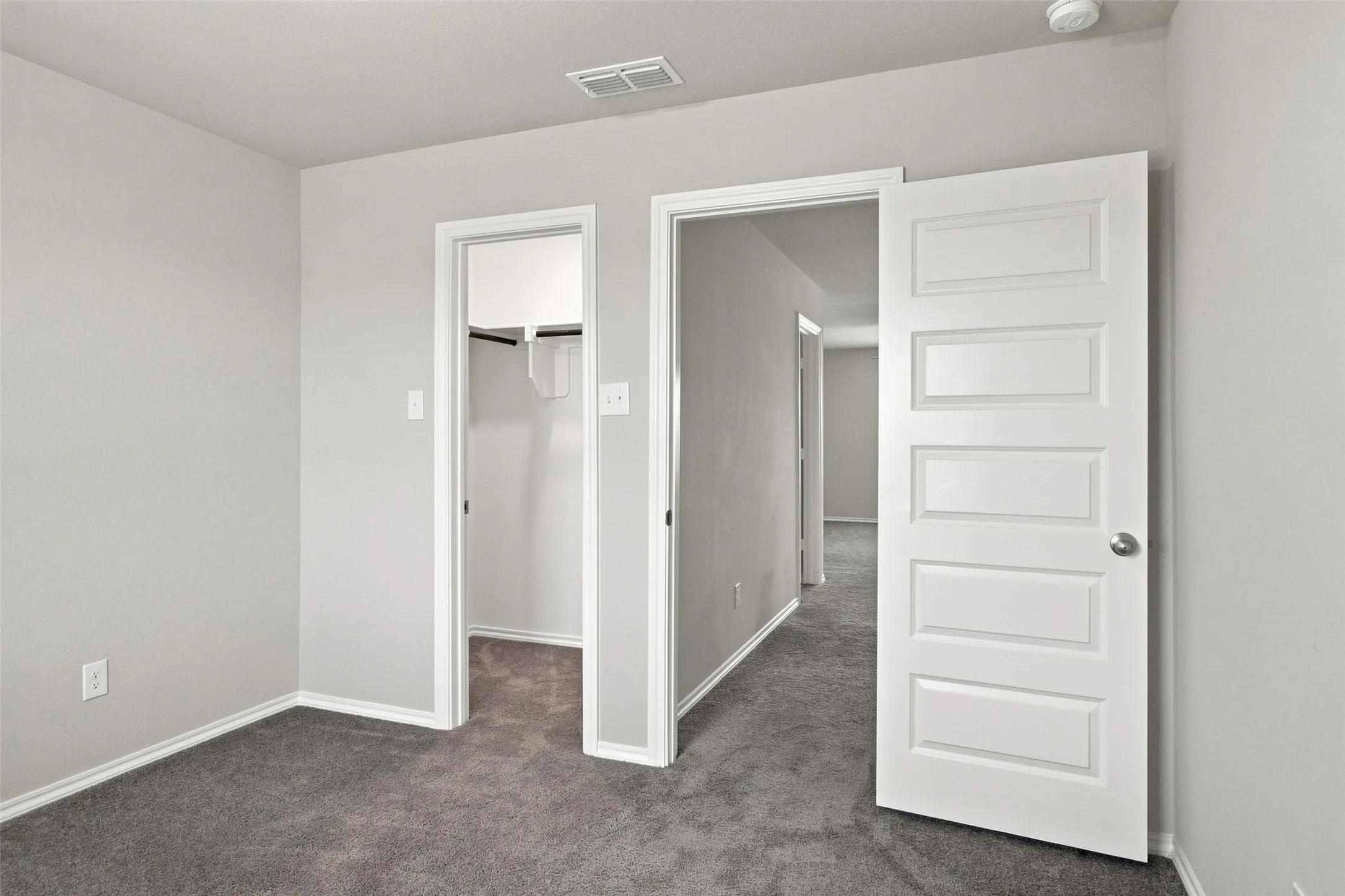 Single Family Residence For Rent in Grayson County , 944 Ravenwood Lane, Van Alstyne, Texas 75495, 3 Bedroom, 3 Bathroom, 2 Garage spaces, 2,223 Sqft, built in 2023, mls#21341464, Real Estate Agent in Van Alstyne, Homes For Rent in Grayson county, Homes For Rent in Van Alstyne, Realtor in Van Alstyne Texas, Real Estate Brokerage Independent Realty Texas, Luminita Cordes Realtor