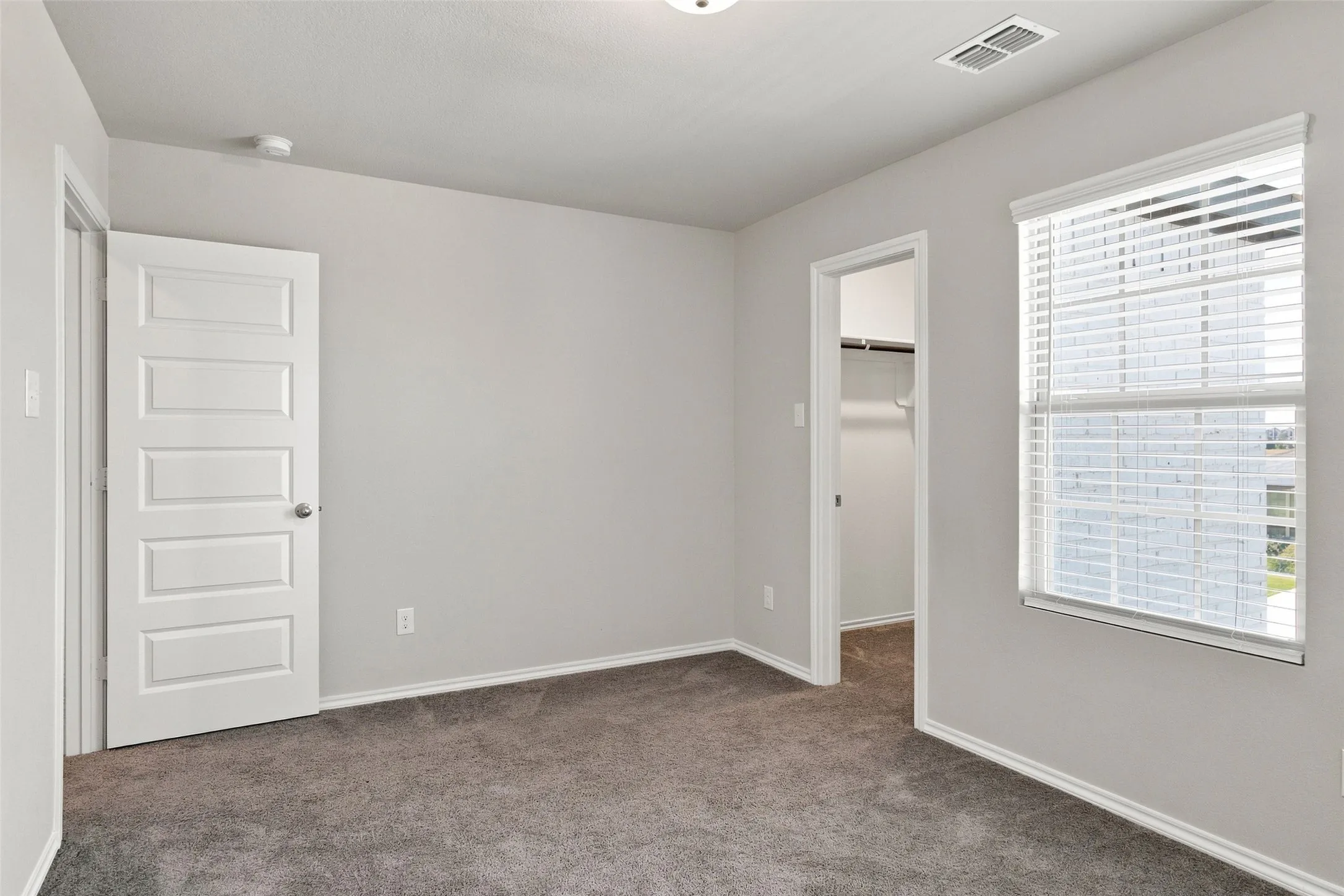 Single Family Residence For Rent in Grayson County , 944 Ravenwood Lane, Van Alstyne, Texas 75495, 3 Bedroom, 3 Bathroom, 2 Garage spaces, 2,223 Sqft, built in 2023, mls#21341464, Real Estate Agent in Van Alstyne, Homes For Rent in Grayson county, Homes For Rent in Van Alstyne, Realtor in Van Alstyne Texas, Real Estate Brokerage Independent Realty Texas, Luminita Cordes Realtor