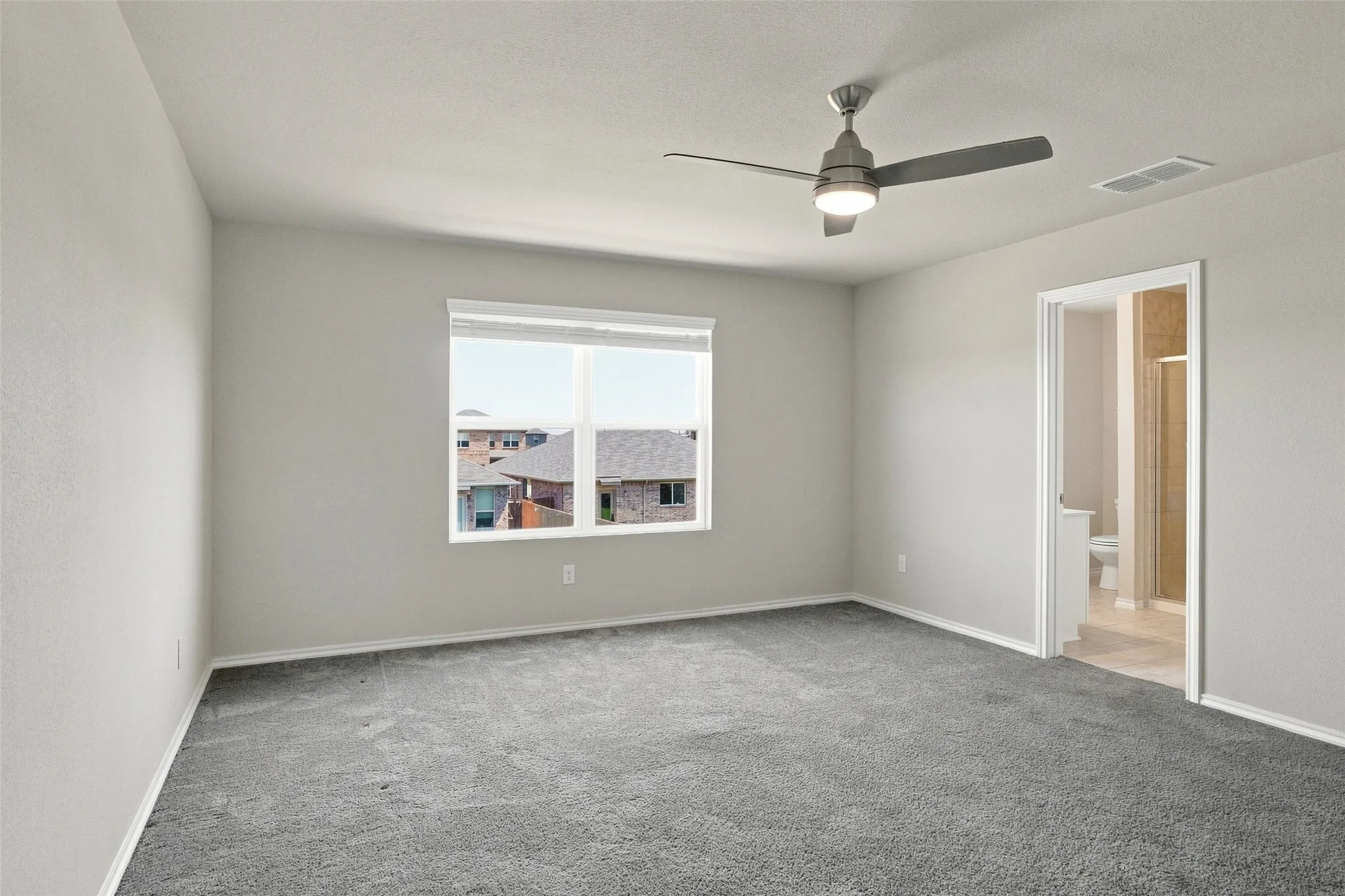 Single Family Residence For Rent in Grayson County , 944 Ravenwood Lane, Van Alstyne, Texas 75495, 3 Bedroom, 3 Bathroom, 2 Garage spaces, 2,223 Sqft, built in 2023, mls#21341464, Real Estate Agent in Van Alstyne, Homes For Rent in Grayson county, Homes For Rent in Van Alstyne, Realtor in Van Alstyne Texas, Real Estate Brokerage Independent Realty Texas, Luminita Cordes Realtor