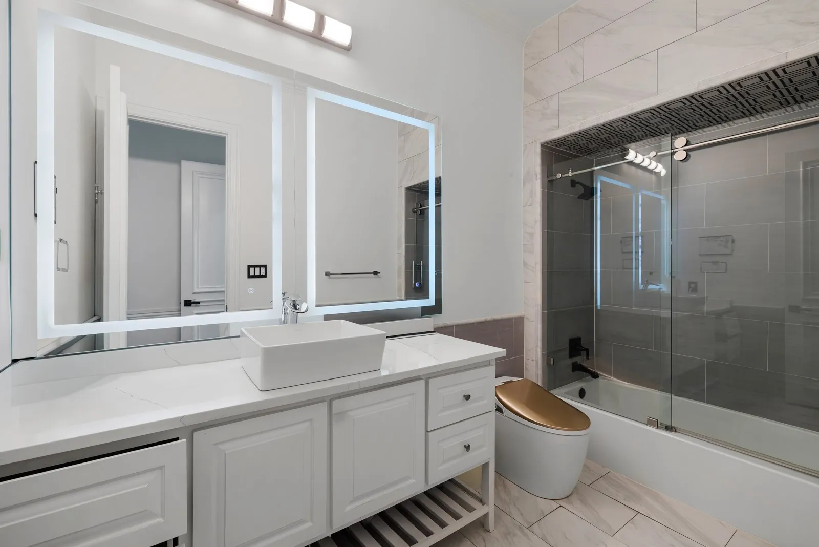Single Family Residence For Sale in Tarrant County , 361 S White Chapel Boulevard, Southlake, Texas 76092, 5 Bedroom, 7 Bathroom, 4 Garage spaces, 6,796 Sqft, built in 2006, mls#21300634, Real Estate Agent in Southlake, Homes For Sale in Tarrant county, Homes For Sale in Southlake, Realtor in Southlake Texas, Real Estate Brokerage Independent Realty Texas, Luminita Cordes Realtor
