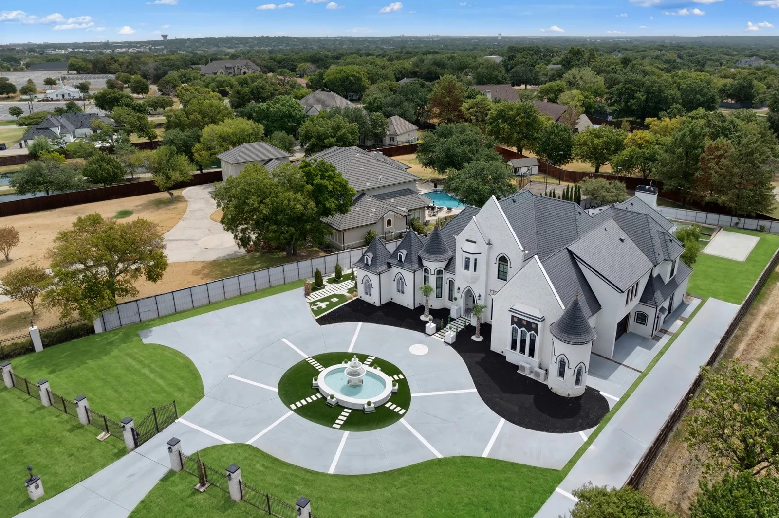 Single Family Residence For Sale in Tarrant County , 361 S White Chapel Boulevard, Southlake, Texas 76092, 5 Bedroom, 7 Bathroom, 4 Garage spaces, 6,796 Sqft, built in 2006, mls#21300634, Real Estate Agent in Southlake, Homes For Sale in Tarrant county, Homes For Sale in Southlake, Realtor in Southlake Texas, Real Estate Brokerage Independent Realty Texas, Luminita Cordes Realtor