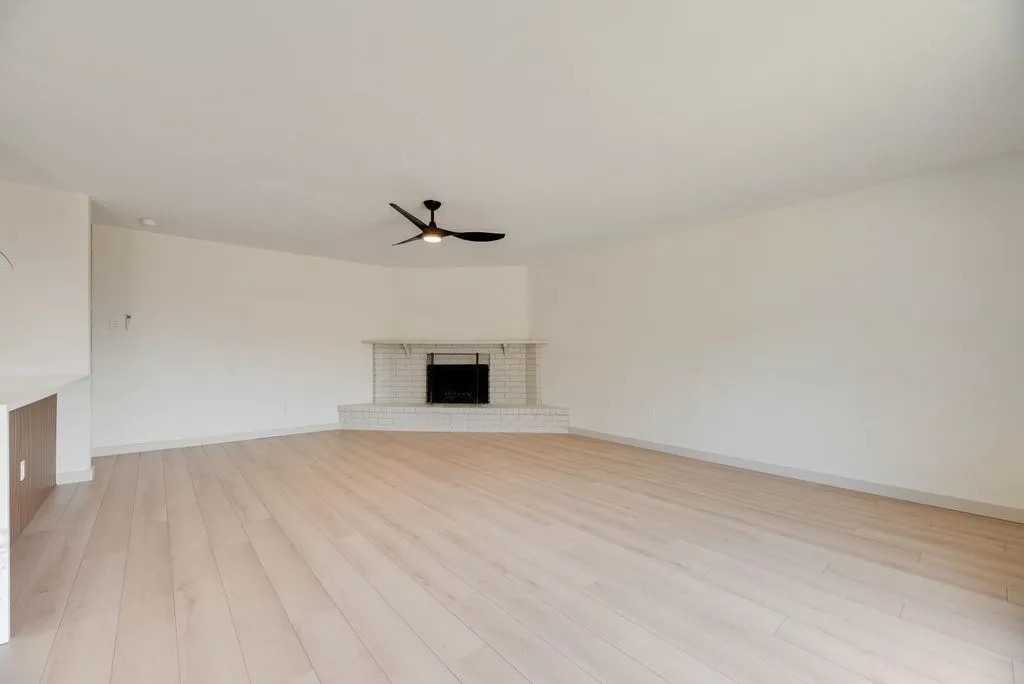 Single Family Residence For Sale in Denton County , 5229 Nash Drive, The Colony, Texas 75056, 3 Bedroom, 2 Bathroom, 2 Garage spaces, 1,335 Sqft, built in 1974, mls#21341528, Real Estate Agent in The Colony, Homes For Sale in Denton county, Homes For Sale in The Colony, Realtor in The Colony Texas, Real Estate Brokerage Independent Realty Texas, Luminita Cordes Realtor