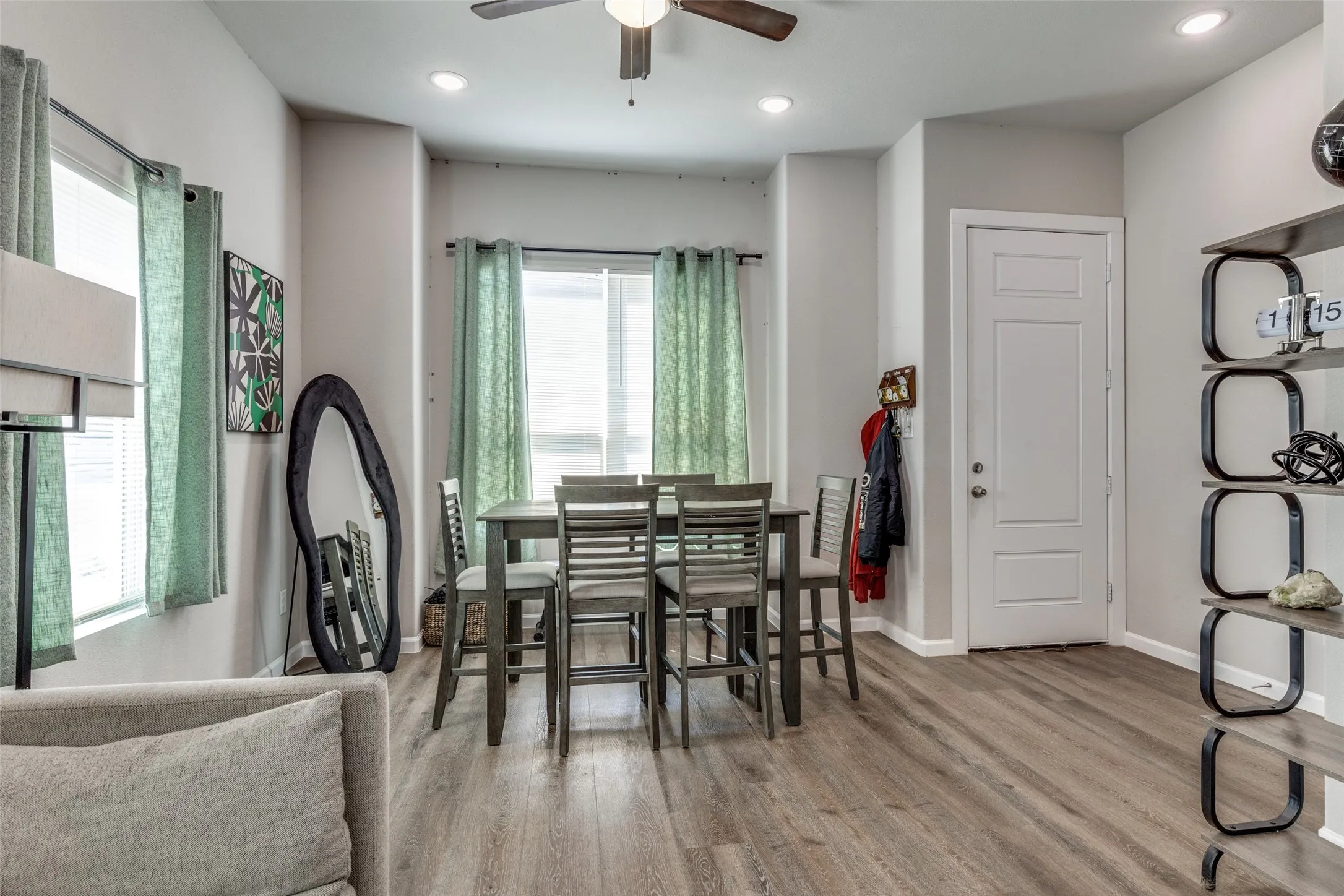 Duplex For Sale in Tarrant County , 1425 Evans Avenue, Fort Worth, Texas 76104, 4 Bedroom, 6 Bathroom, Garage spaces, 0 Sqft, built in 2022, mls#21341525, Real Estate Agent in Fort Worth, Homes For Sale in Tarrant county, Homes For Sale in Fort Worth, Realtor in Fort Worth Texas, Real Estate Brokerage Independent Realty Texas, Luminita Cordes Realtor