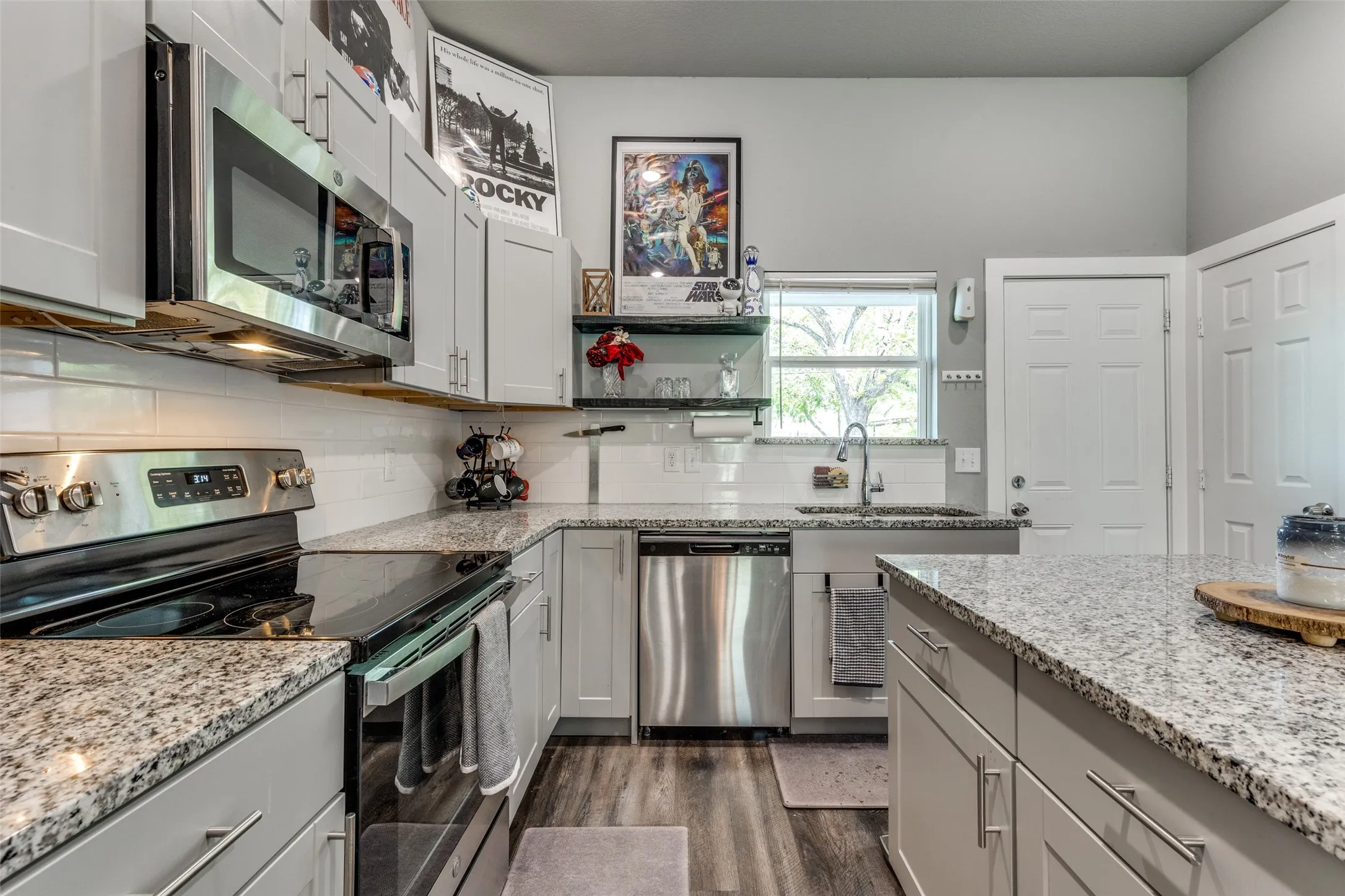 Duplex For Sale in Tarrant County , 1425 Evans Avenue, Fort Worth, Texas 76104, 4 Bedroom, 6 Bathroom, Garage spaces, 0 Sqft, built in 2022, mls#21341525, Real Estate Agent in Fort Worth, Homes For Sale in Tarrant county, Homes For Sale in Fort Worth, Realtor in Fort Worth Texas, Real Estate Brokerage Independent Realty Texas, Luminita Cordes Realtor