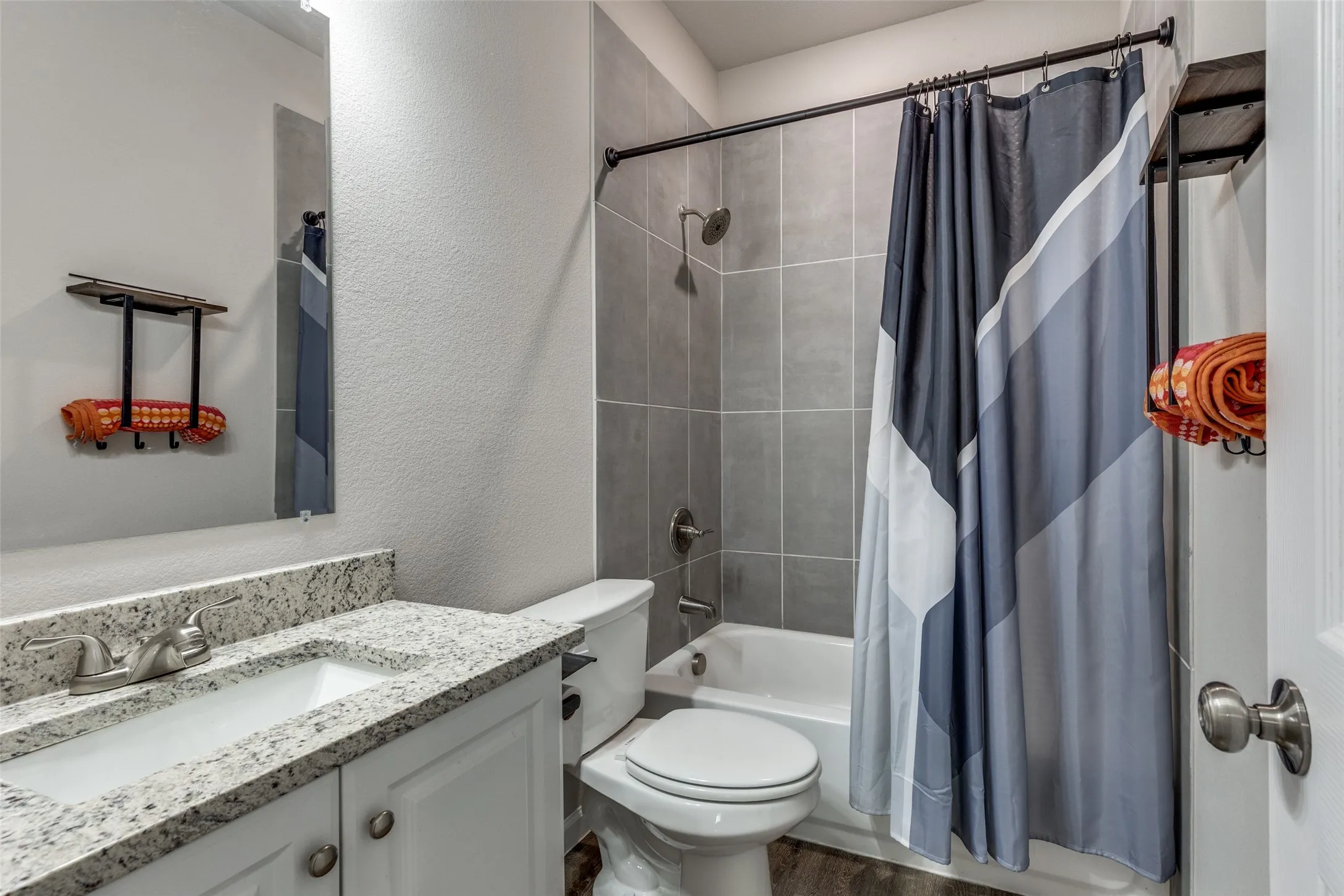 Duplex For Sale in Tarrant County , 1425 Evans Avenue, Fort Worth, Texas 76104, 4 Bedroom, 6 Bathroom, Garage spaces, 0 Sqft, built in 2022, mls#21341525, Real Estate Agent in Fort Worth, Homes For Sale in Tarrant county, Homes For Sale in Fort Worth, Realtor in Fort Worth Texas, Real Estate Brokerage Independent Realty Texas, Luminita Cordes Realtor