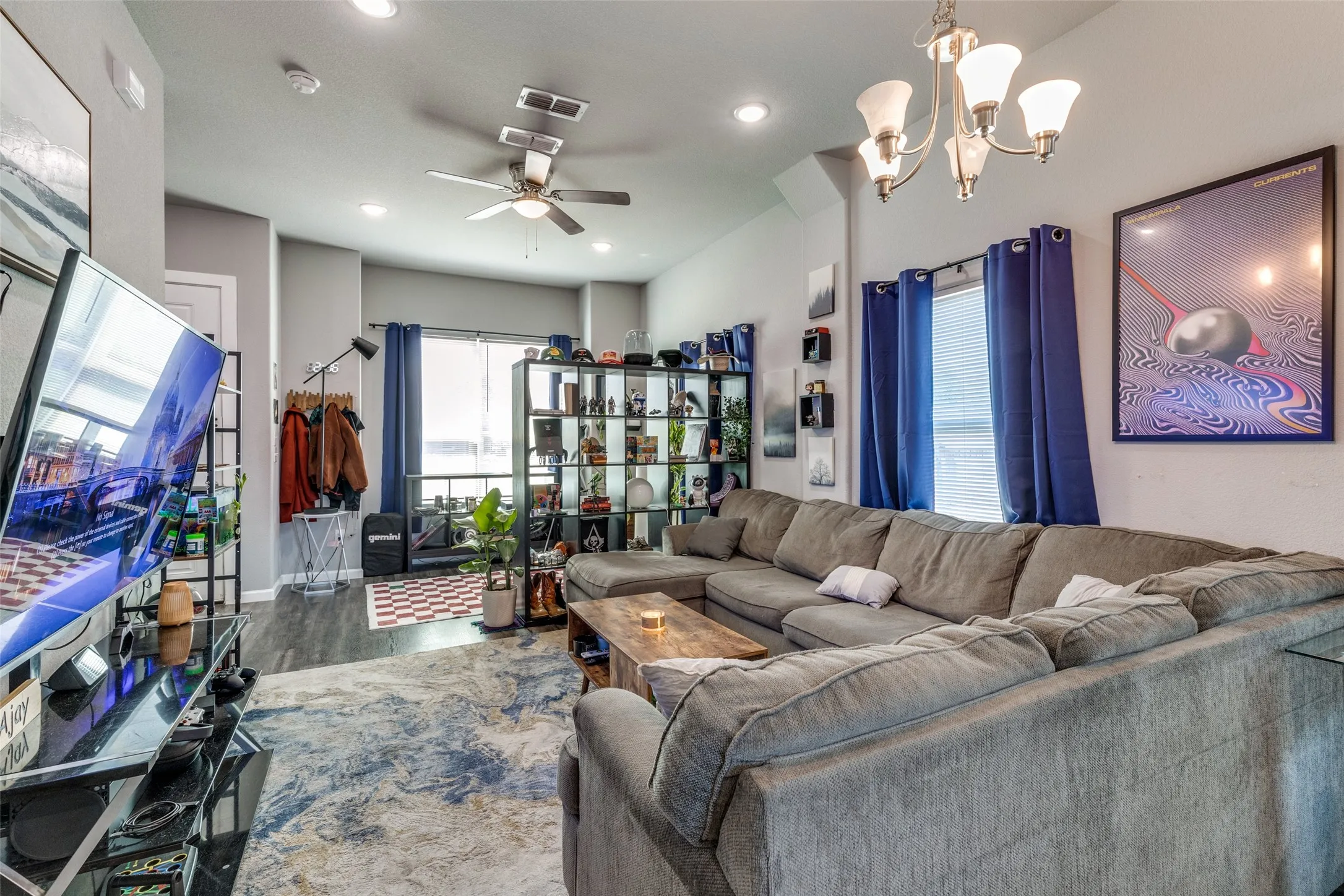 Duplex For Sale in Tarrant County , 1425 Evans Avenue, Fort Worth, Texas 76104, 4 Bedroom, 6 Bathroom, Garage spaces, 0 Sqft, built in 2022, mls#21341525, Real Estate Agent in Fort Worth, Homes For Sale in Tarrant county, Homes For Sale in Fort Worth, Realtor in Fort Worth Texas, Real Estate Brokerage Independent Realty Texas, Luminita Cordes Realtor