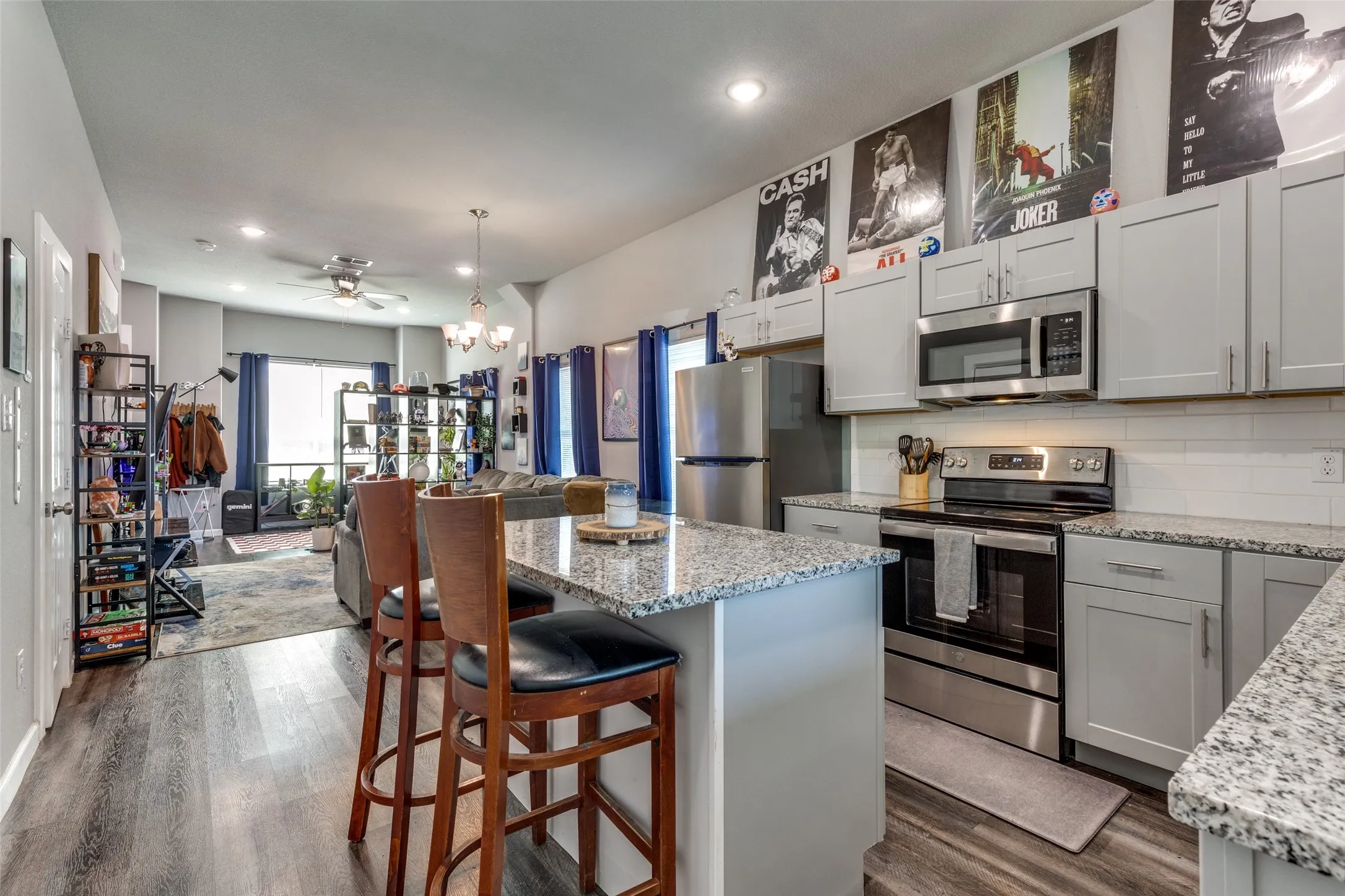 Duplex For Sale in Tarrant County , 1425 Evans Avenue, Fort Worth, Texas 76104, 4 Bedroom, 6 Bathroom, Garage spaces, 0 Sqft, built in 2022, mls#21341525, Real Estate Agent in Fort Worth, Homes For Sale in Tarrant county, Homes For Sale in Fort Worth, Realtor in Fort Worth Texas, Real Estate Brokerage Independent Realty Texas, Luminita Cordes Realtor
