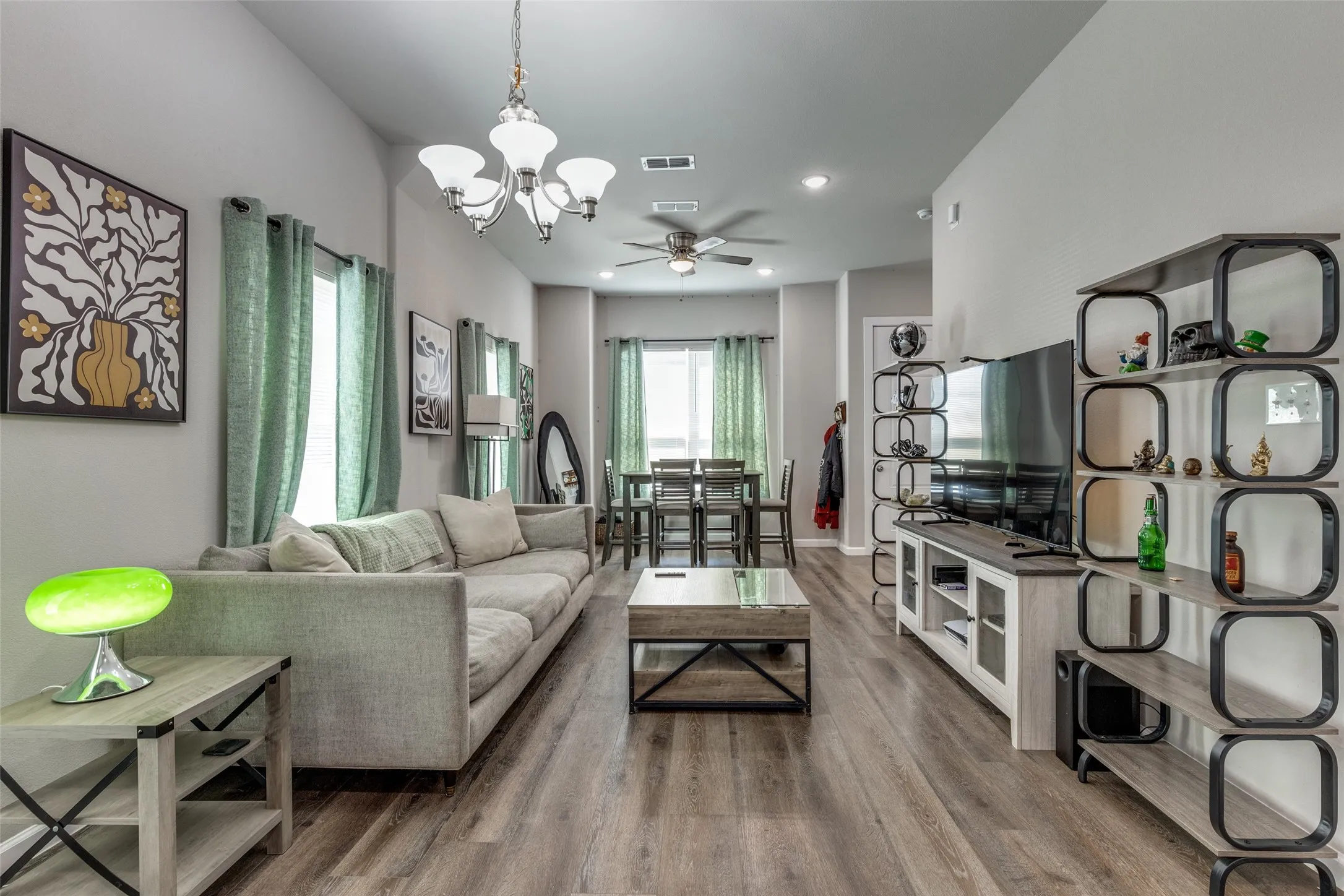 Duplex For Sale in Tarrant County , 1425 Evans Avenue, Fort Worth, Texas 76104, 4 Bedroom, 6 Bathroom, Garage spaces, 0 Sqft, built in 2022, mls#21341525, Real Estate Agent in Fort Worth, Homes For Sale in Tarrant county, Homes For Sale in Fort Worth, Realtor in Fort Worth Texas, Real Estate Brokerage Independent Realty Texas, Luminita Cordes Realtor