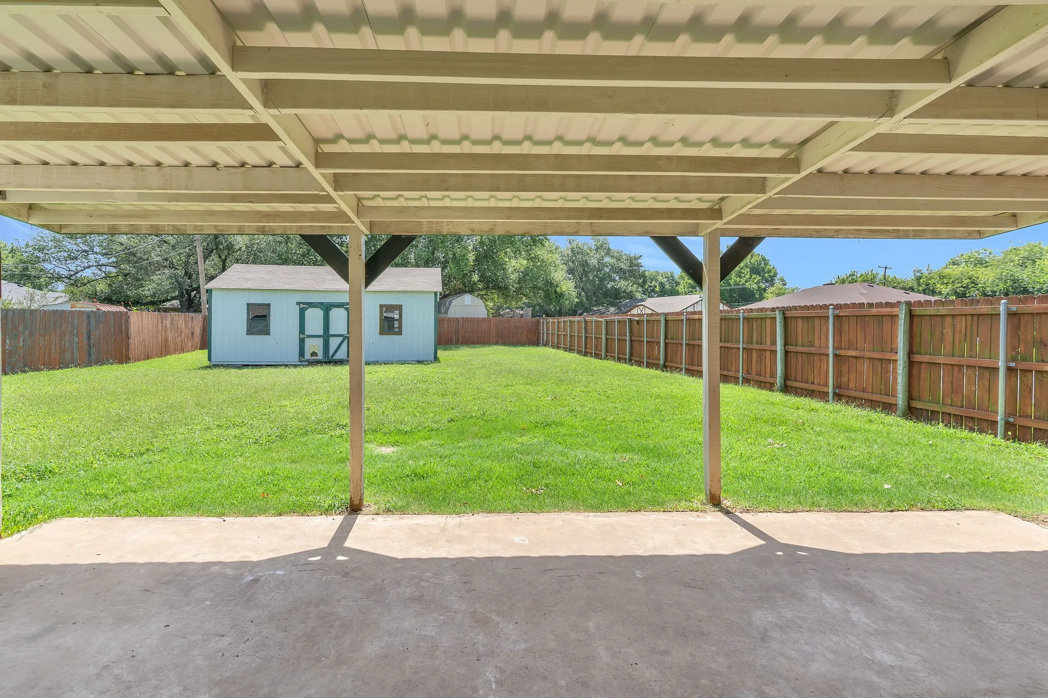 Single Family Residence For Sale in Tarrant County , 1720 Timbercreek Road, Benbrook, Texas 76126, 3 Bedroom, 2 Bathroom, 2 Garage spaces, 1,684 Sqft, built in 1978, mls#21340495, Real Estate Agent in Benbrook, Homes For Sale in Tarrant county, Homes For Sale in Benbrook, Realtor in Benbrook Texas, Real Estate Brokerage Independent Realty Texas, Luminita Cordes Realtor