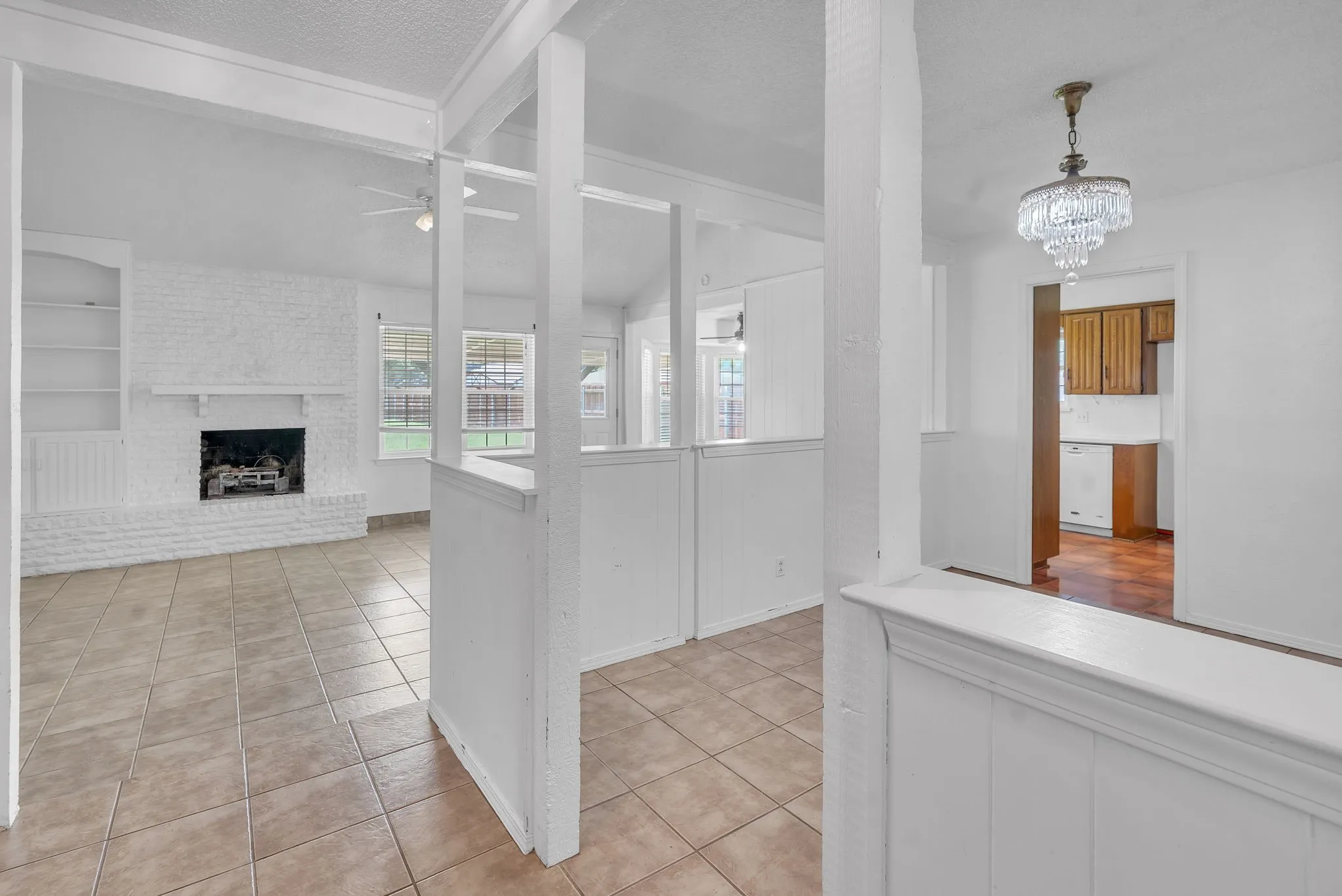Single Family Residence For Sale in Tarrant County , 1720 Timbercreek Road, Benbrook, Texas 76126, 3 Bedroom, 2 Bathroom, 2 Garage spaces, 1,684 Sqft, built in 1978, mls#21340495, Real Estate Agent in Benbrook, Homes For Sale in Tarrant county, Homes For Sale in Benbrook, Realtor in Benbrook Texas, Real Estate Brokerage Independent Realty Texas, Luminita Cordes Realtor