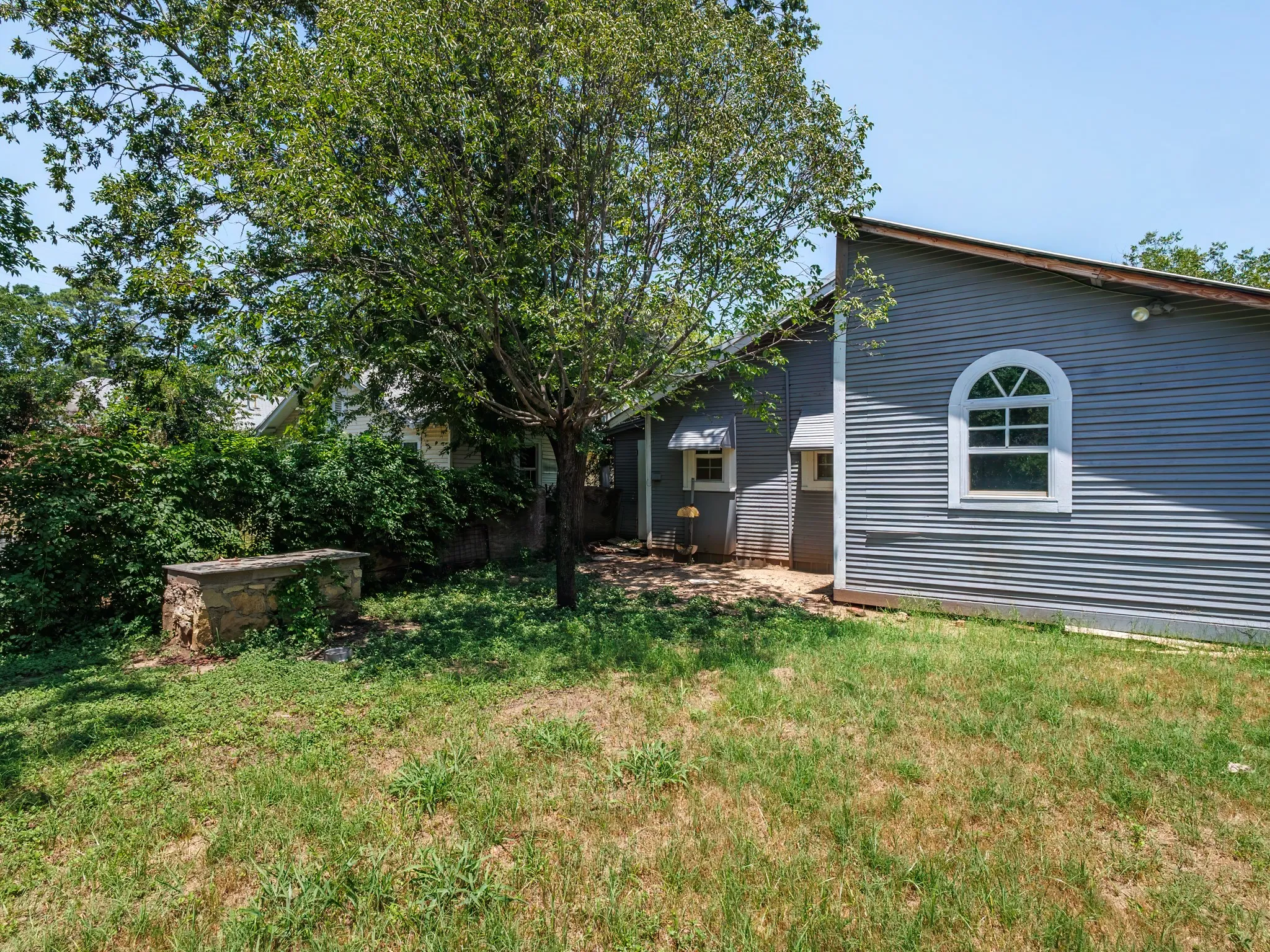 Single Family Residence For Sale in Brown County , 1805 7th Street, Brownwood, Texas 76801, 2 Bedroom, 1 Bathroom, Garage spaces, 951 Sqft, built in 0, mls#21340179, Real Estate Agent in Brownwood, Homes For Sale in Brown county, Homes For Sale in Brownwood, Realtor in Brownwood Texas, Real Estate Brokerage Independent Realty Texas, Luminita Cordes Realtor