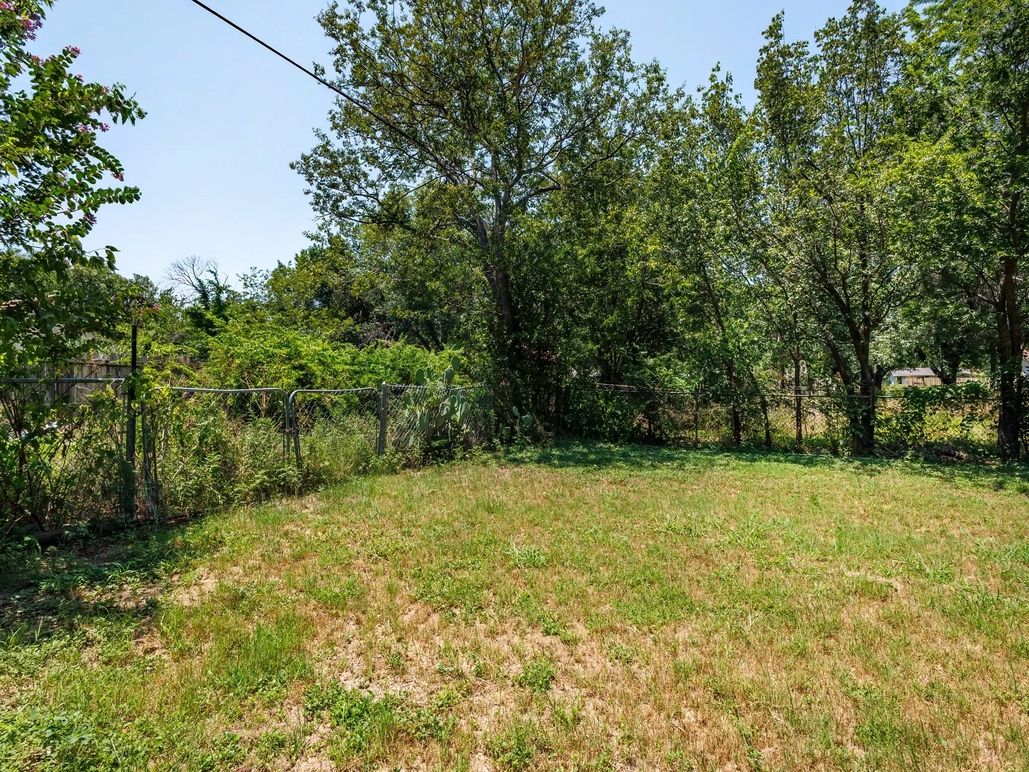 Single Family Residence For Sale in Brown County , 1805 7th Street, Brownwood, Texas 76801, 2 Bedroom, 1 Bathroom, Garage spaces, 951 Sqft, built in 0, mls#21340179, Real Estate Agent in Brownwood, Homes For Sale in Brown county, Homes For Sale in Brownwood, Realtor in Brownwood Texas, Real Estate Brokerage Independent Realty Texas, Luminita Cordes Realtor