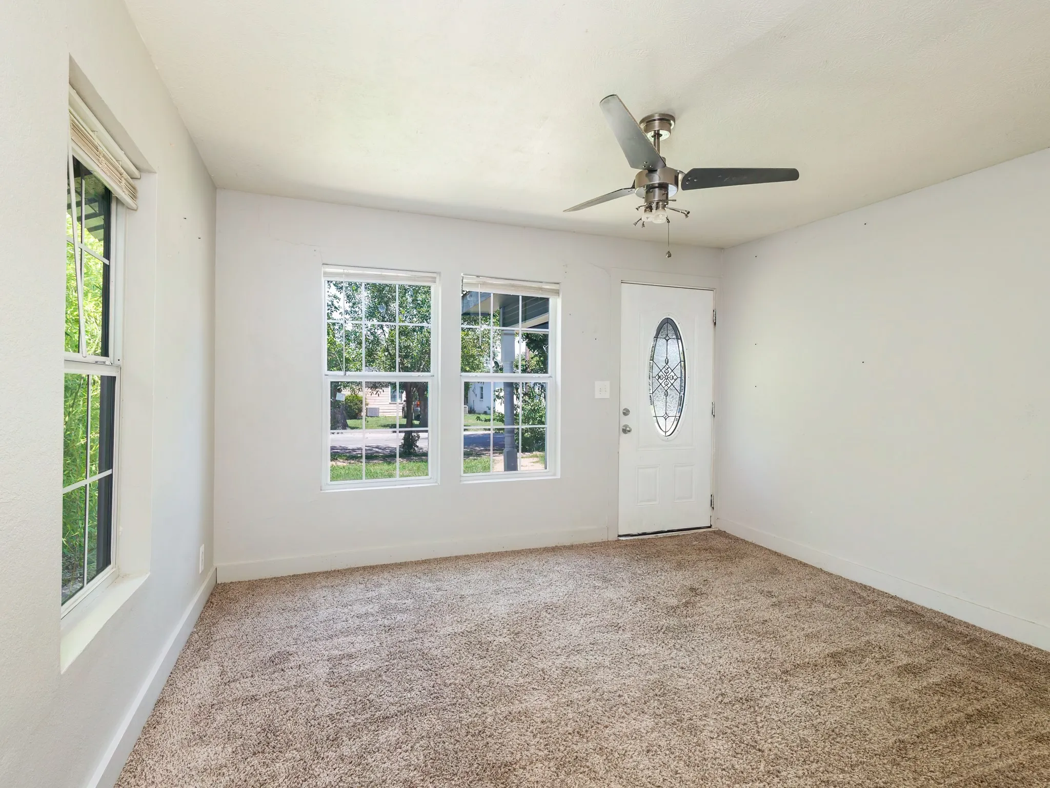 Single Family Residence For Sale in Brown County , 1805 7th Street, Brownwood, Texas 76801, 2 Bedroom, 1 Bathroom, Garage spaces, 951 Sqft, built in 0, mls#21340179, Real Estate Agent in Brownwood, Homes For Sale in Brown county, Homes For Sale in Brownwood, Realtor in Brownwood Texas, Real Estate Brokerage Independent Realty Texas, Luminita Cordes Realtor