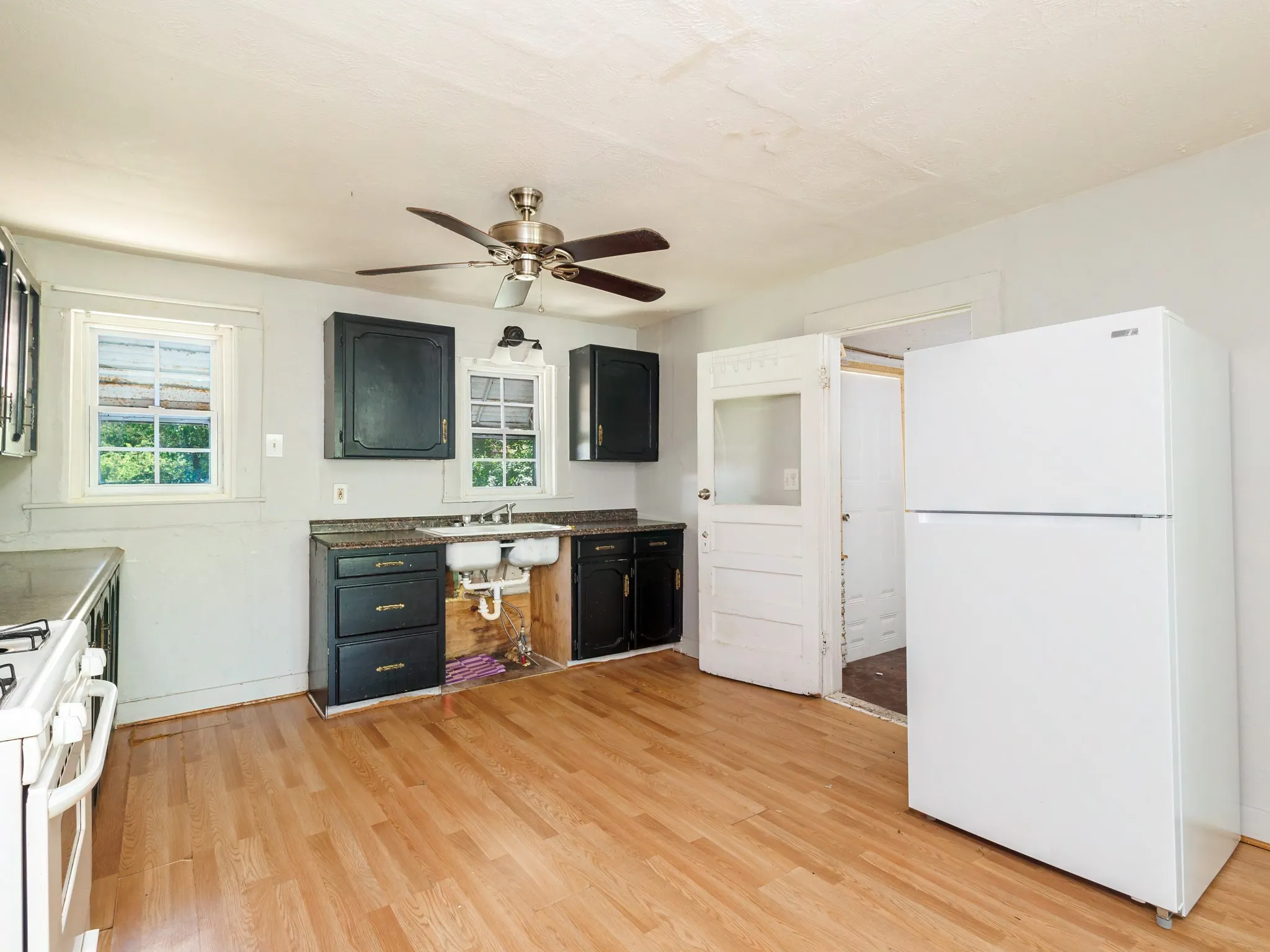 Single Family Residence For Sale in Brown County , 1805 7th Street, Brownwood, Texas 76801, 2 Bedroom, 1 Bathroom, Garage spaces, 951 Sqft, built in 0, mls#21340179, Real Estate Agent in Brownwood, Homes For Sale in Brown county, Homes For Sale in Brownwood, Realtor in Brownwood Texas, Real Estate Brokerage Independent Realty Texas, Luminita Cordes Realtor