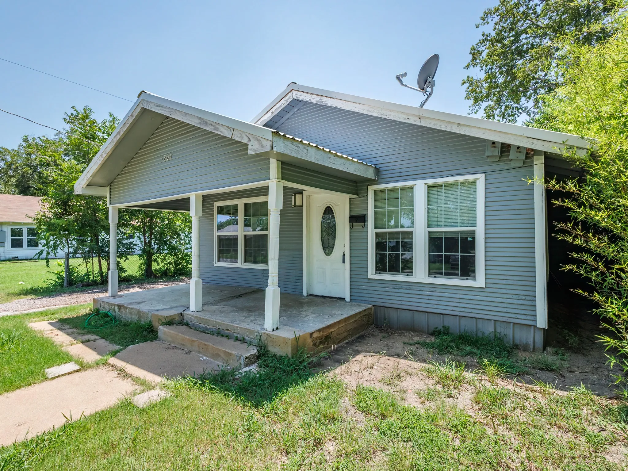 Single Family Residence For Sale in Brown County , 1805 7th Street, Brownwood, Texas 76801, 2 Bedroom, 1 Bathroom, Garage spaces, 951 Sqft, built in 0, mls#21340179, Real Estate Agent in Brownwood, Homes For Sale in Brown county, Homes For Sale in Brownwood, Realtor in Brownwood Texas, Real Estate Brokerage Independent Realty Texas, Luminita Cordes Realtor