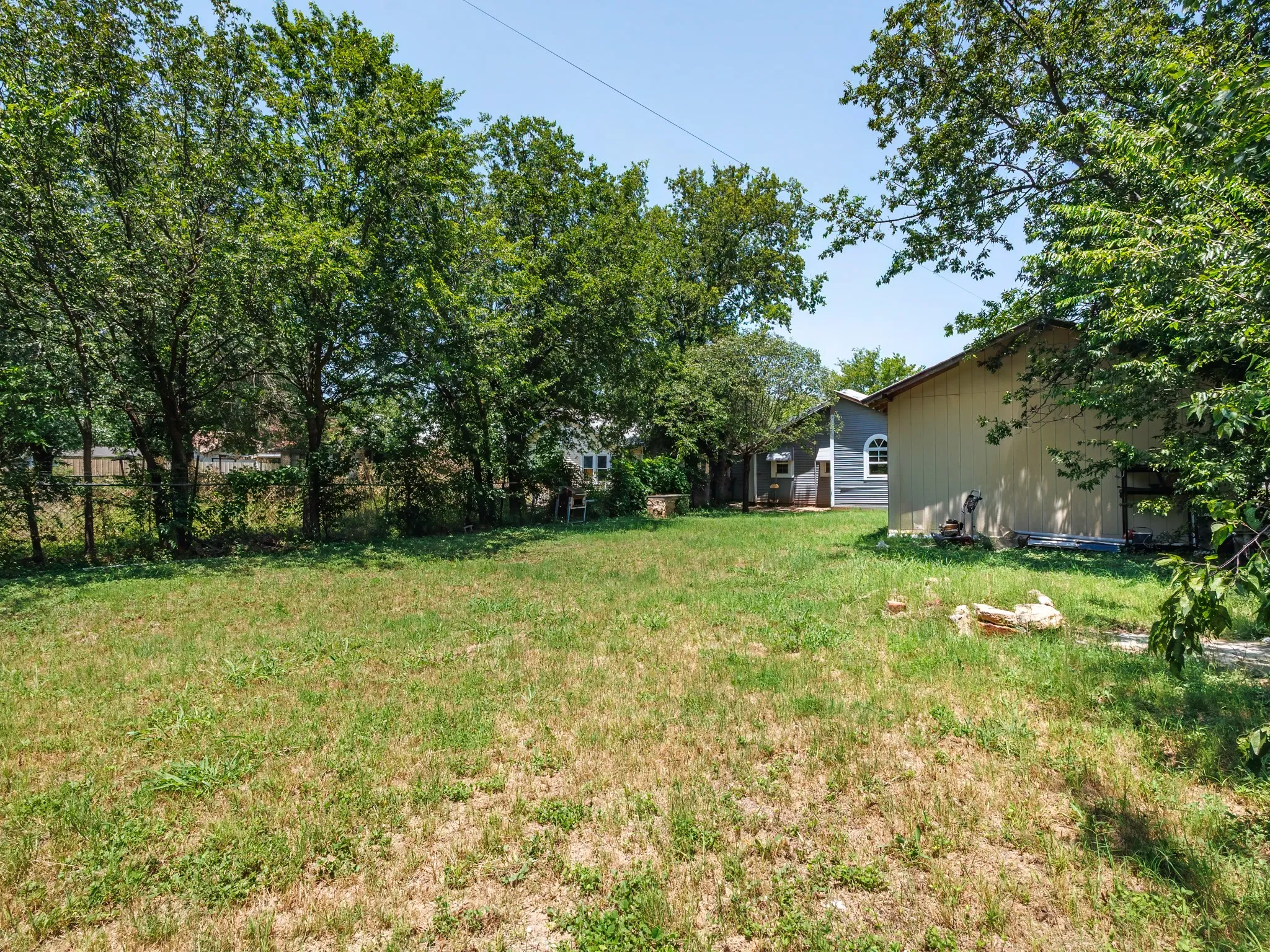 Single Family Residence For Sale in Brown County , 1805 7th Street, Brownwood, Texas 76801, 2 Bedroom, 1 Bathroom, Garage spaces, 951 Sqft, built in 0, mls#21340179, Real Estate Agent in Brownwood, Homes For Sale in Brown county, Homes For Sale in Brownwood, Realtor in Brownwood Texas, Real Estate Brokerage Independent Realty Texas, Luminita Cordes Realtor