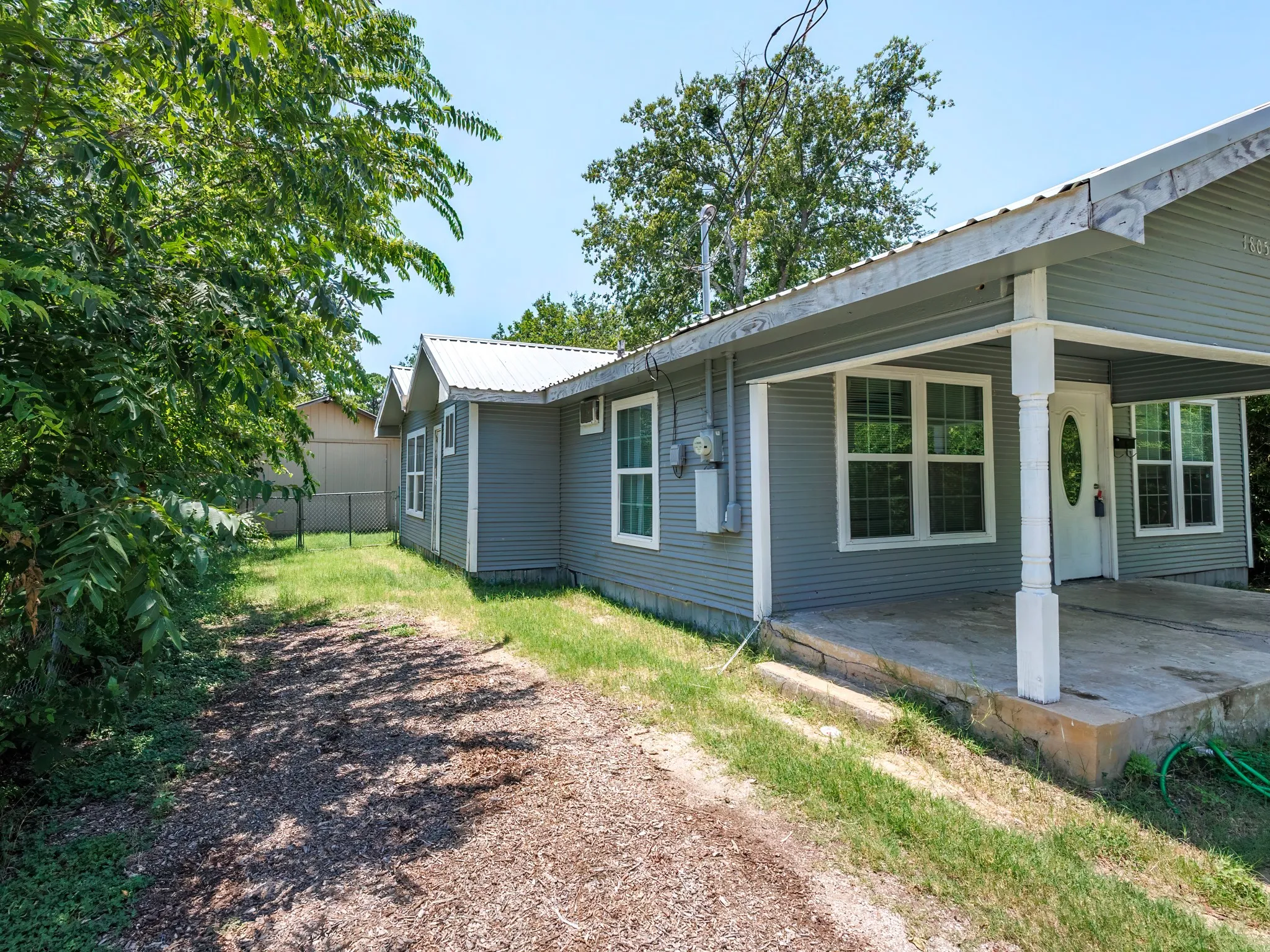 Single Family Residence For Sale in Brown County , 1805 7th Street, Brownwood, Texas 76801, 2 Bedroom, 1 Bathroom, Garage spaces, 951 Sqft, built in 0, mls#21340179, Real Estate Agent in Brownwood, Homes For Sale in Brown county, Homes For Sale in Brownwood, Realtor in Brownwood Texas, Real Estate Brokerage Independent Realty Texas, Luminita Cordes Realtor