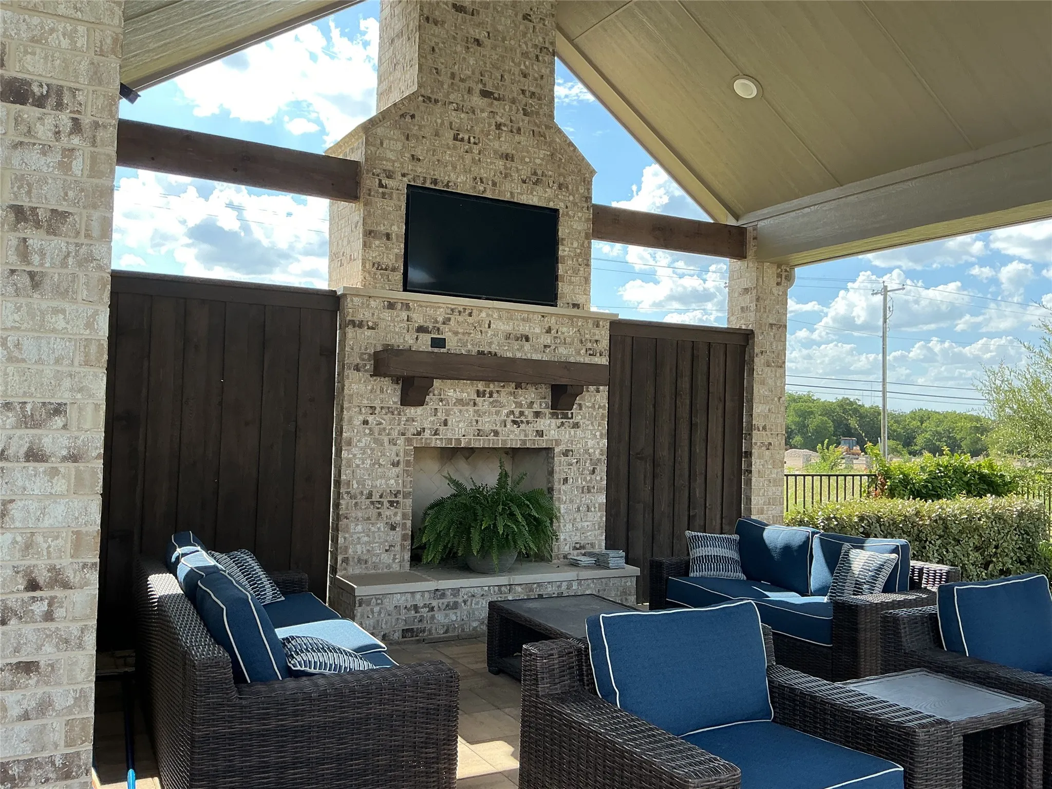 Townhouse For Rent in Ellis County , 8243 Heritage Glen Drive, Red Oak, Texas 75154, 3 Bedroom, 3 Bathroom, 1 Garage spaces, 1,940 Sqft, built in 2022, mls#21339156, Real Estate Agent in Red Oak, Homes For Rent in Ellis county, Homes For Rent in Red Oak, Realtor in Red Oak Texas, Real Estate Brokerage Independent Realty Texas, Luminita Cordes Realtor