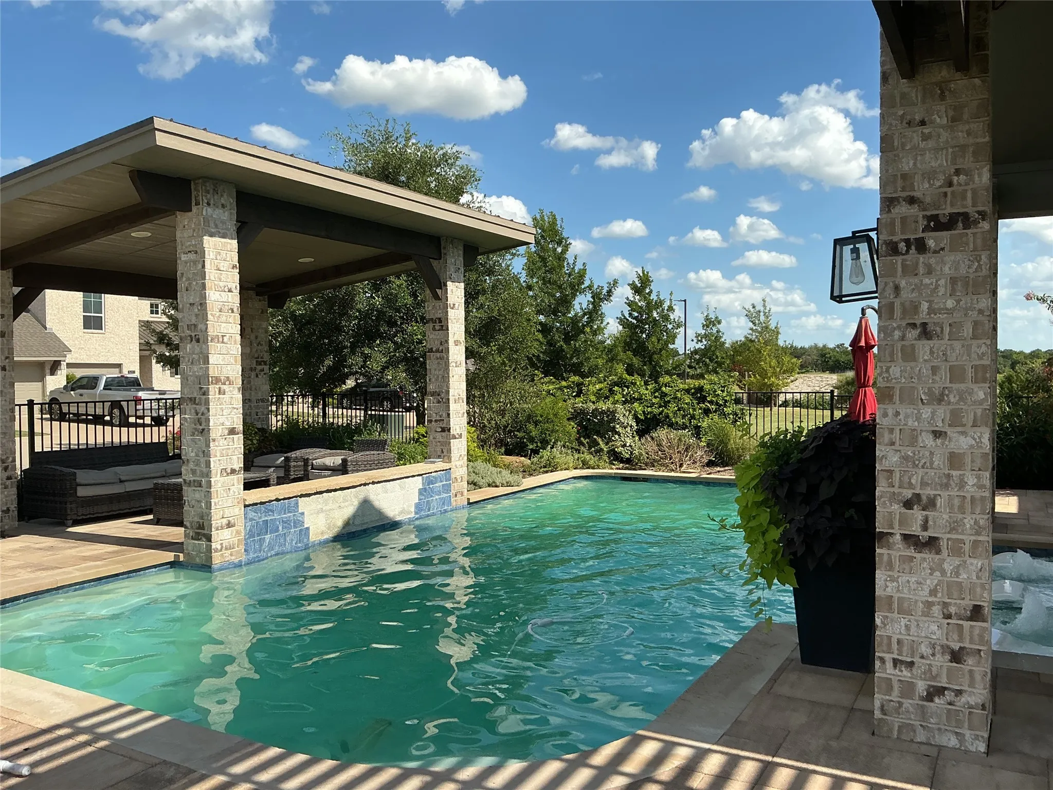 Townhouse For Rent in Ellis County , 8243 Heritage Glen Drive, Red Oak, Texas 75154, 3 Bedroom, 3 Bathroom, 1 Garage spaces, 1,940 Sqft, built in 2022, mls#21339156, Real Estate Agent in Red Oak, Homes For Rent in Ellis county, Homes For Rent in Red Oak, Realtor in Red Oak Texas, Real Estate Brokerage Independent Realty Texas, Luminita Cordes Realtor