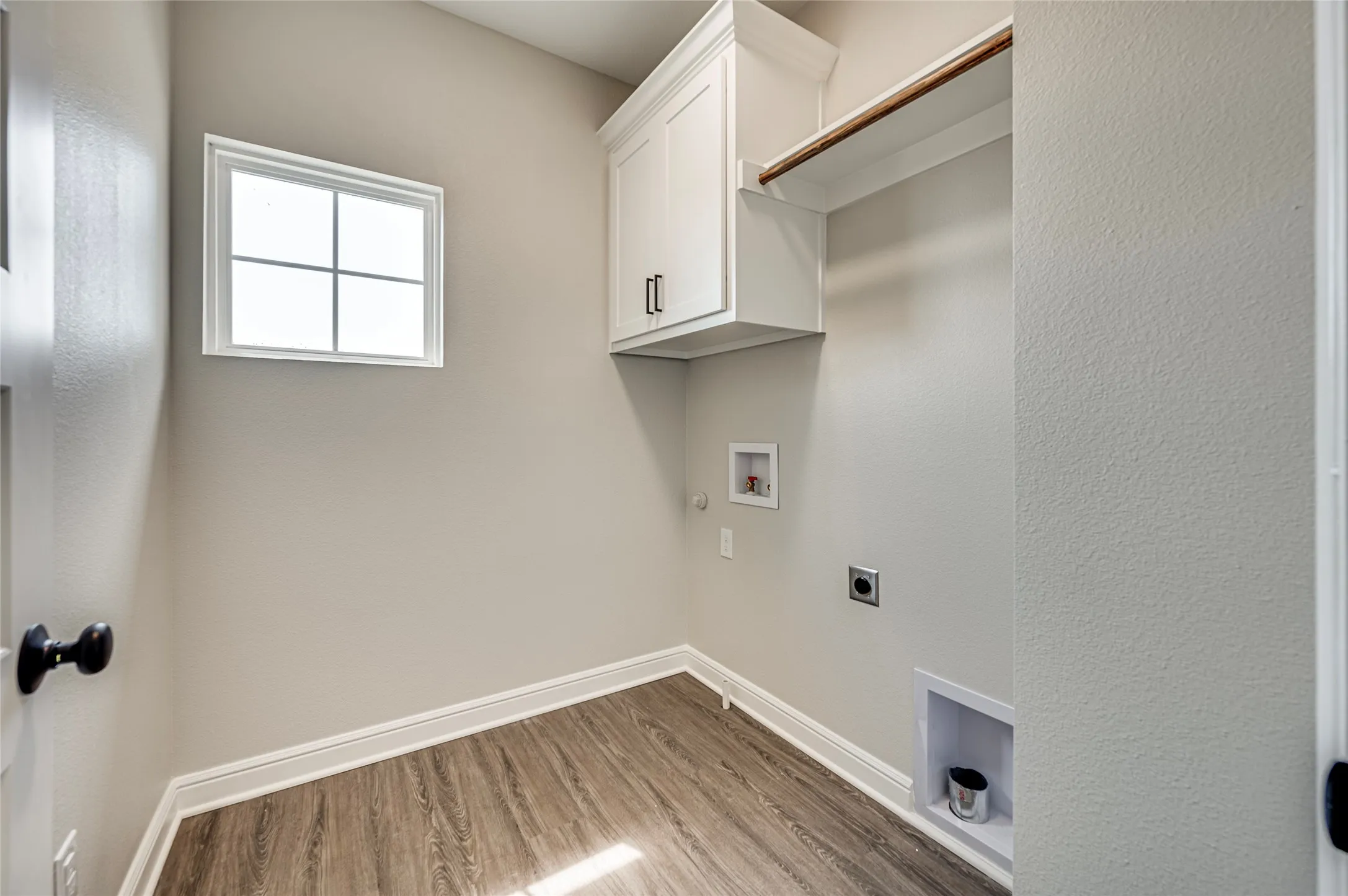 Townhouse For Rent in Ellis County , 8243 Heritage Glen Drive, Red Oak, Texas 75154, 3 Bedroom, 3 Bathroom, 1 Garage spaces, 1,940 Sqft, built in 2022, mls#21339156, Real Estate Agent in Red Oak, Homes For Rent in Ellis county, Homes For Rent in Red Oak, Realtor in Red Oak Texas, Real Estate Brokerage Independent Realty Texas, Luminita Cordes Realtor