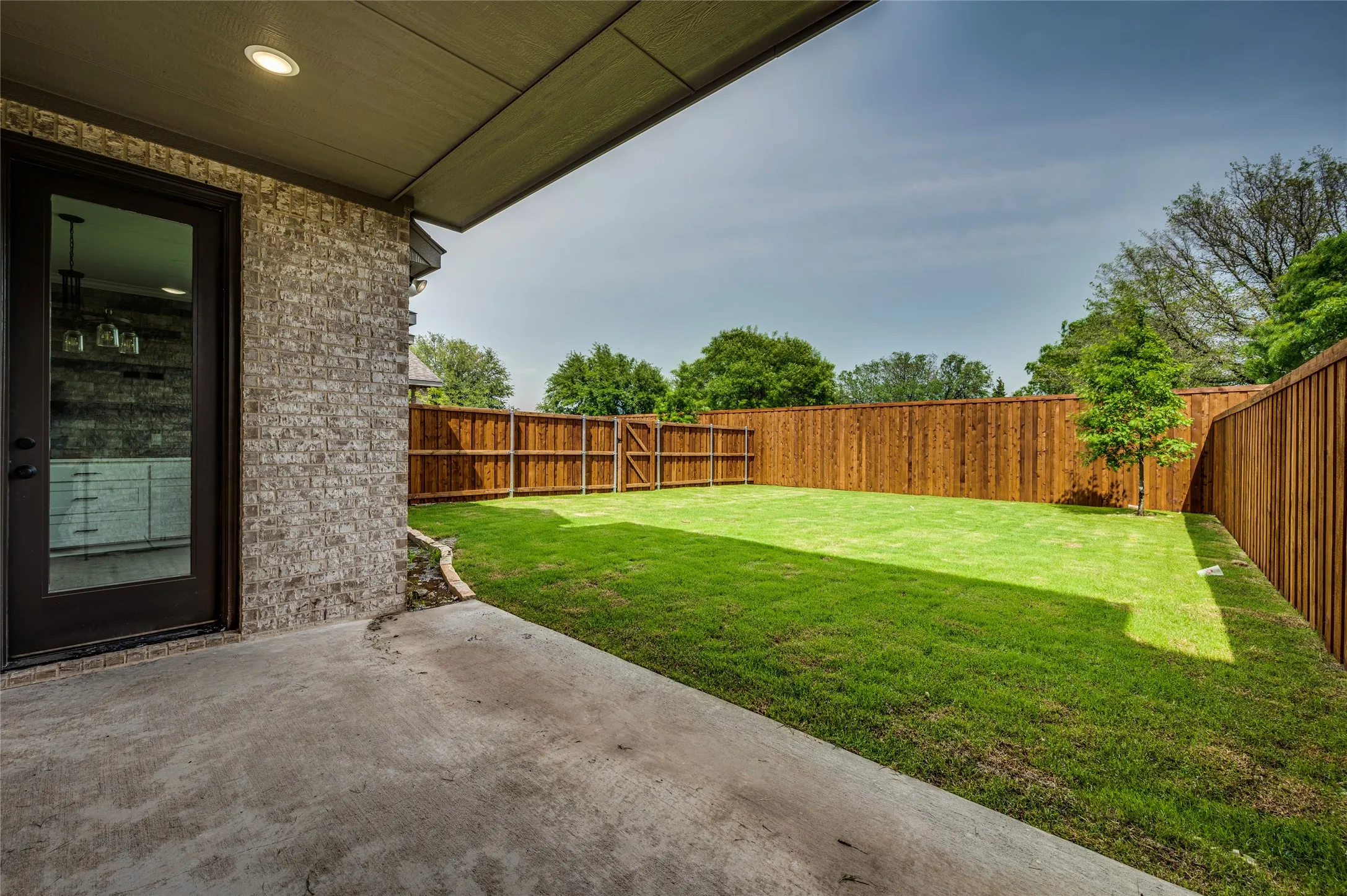 Townhouse For Rent in Ellis County , 8243 Heritage Glen Drive, Red Oak, Texas 75154, 3 Bedroom, 3 Bathroom, 1 Garage spaces, 1,940 Sqft, built in 2022, mls#21339156, Real Estate Agent in Red Oak, Homes For Rent in Ellis county, Homes For Rent in Red Oak, Realtor in Red Oak Texas, Real Estate Brokerage Independent Realty Texas, Luminita Cordes Realtor