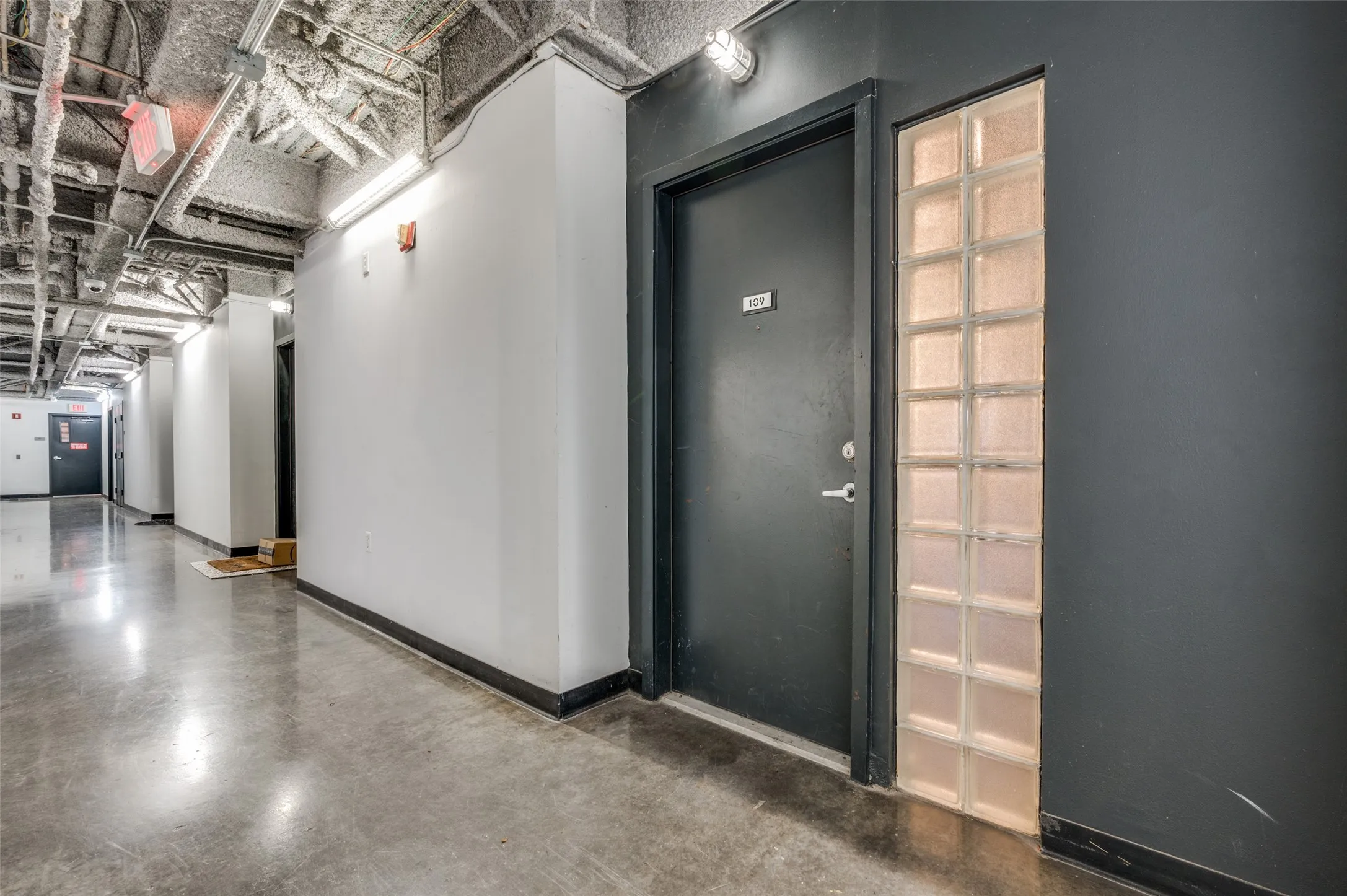 Condominium For Sale in Dallas County , 3110 Thomas Avenue 109, Dallas, Texas 75204, 1 Bedroom, 2 Bathroom, 1 Garage spaces, 914 Sqft, built in 1998, mls#21341532, Real Estate Agent in Dallas, Homes For Sale in Dallas county, Homes For Sale in Dallas, Realtor in Dallas Texas, Real Estate Brokerage Independent Realty Texas, Luminita Cordes Realtor