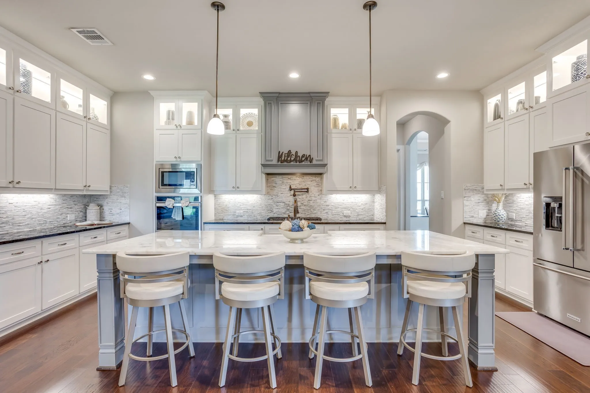 Single Family Residence For Sale in Ellis County , 651 Bandera Drive, Waxahachie, Texas 75167, 6 Bedroom, 4 Bathroom, 4 Garage spaces, 5,888 Sqft, built in 2020, mls#21336198, Real Estate Agent in Waxahachie, Homes For Sale in Ellis county, Homes For Sale in Waxahachie, Realtor in Waxahachie Texas, Real Estate Brokerage Independent Realty Texas, Luminita Cordes Realtor