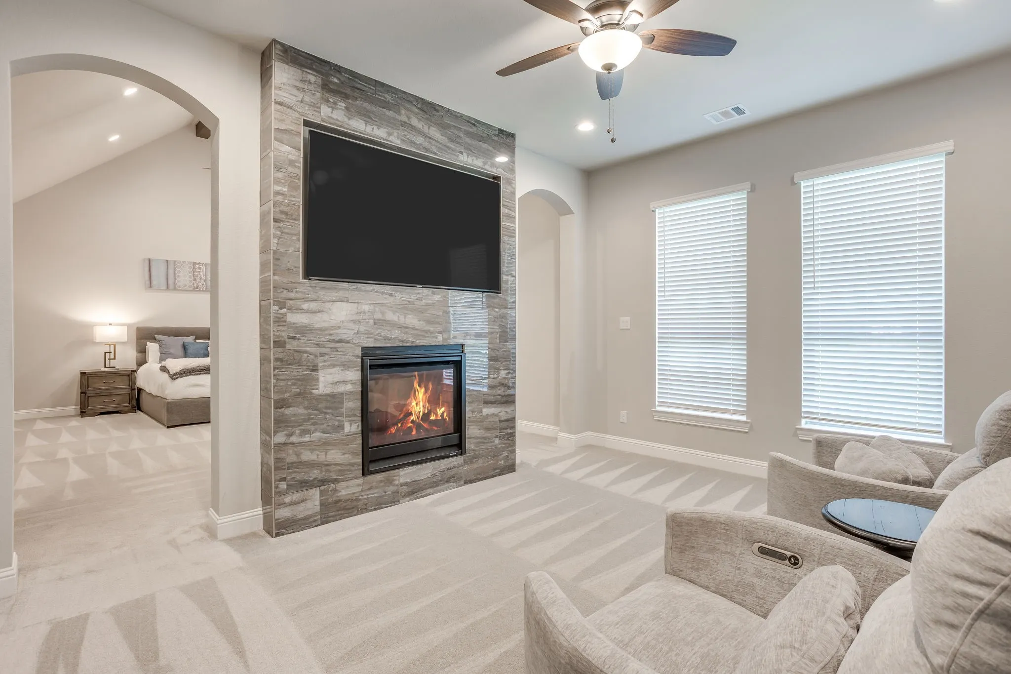 Single Family Residence For Sale in Ellis County , 651 Bandera Drive, Waxahachie, Texas 75167, 6 Bedroom, 4 Bathroom, 4 Garage spaces, 5,888 Sqft, built in 2020, mls#21336198, Real Estate Agent in Waxahachie, Homes For Sale in Ellis county, Homes For Sale in Waxahachie, Realtor in Waxahachie Texas, Real Estate Brokerage Independent Realty Texas, Luminita Cordes Realtor