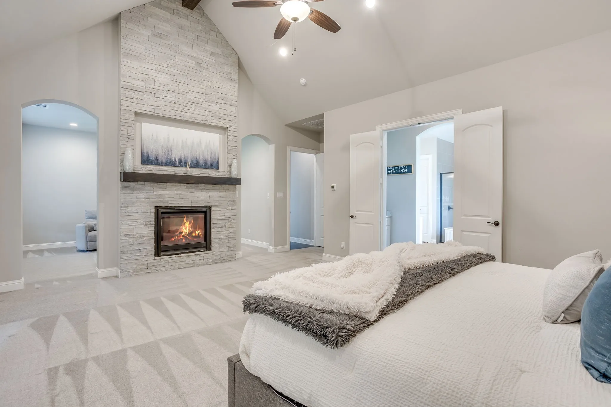 Single Family Residence For Sale in Ellis County , 651 Bandera Drive, Waxahachie, Texas 75167, 6 Bedroom, 4 Bathroom, 4 Garage spaces, 5,888 Sqft, built in 2020, mls#21336198, Real Estate Agent in Waxahachie, Homes For Sale in Ellis county, Homes For Sale in Waxahachie, Realtor in Waxahachie Texas, Real Estate Brokerage Independent Realty Texas, Luminita Cordes Realtor