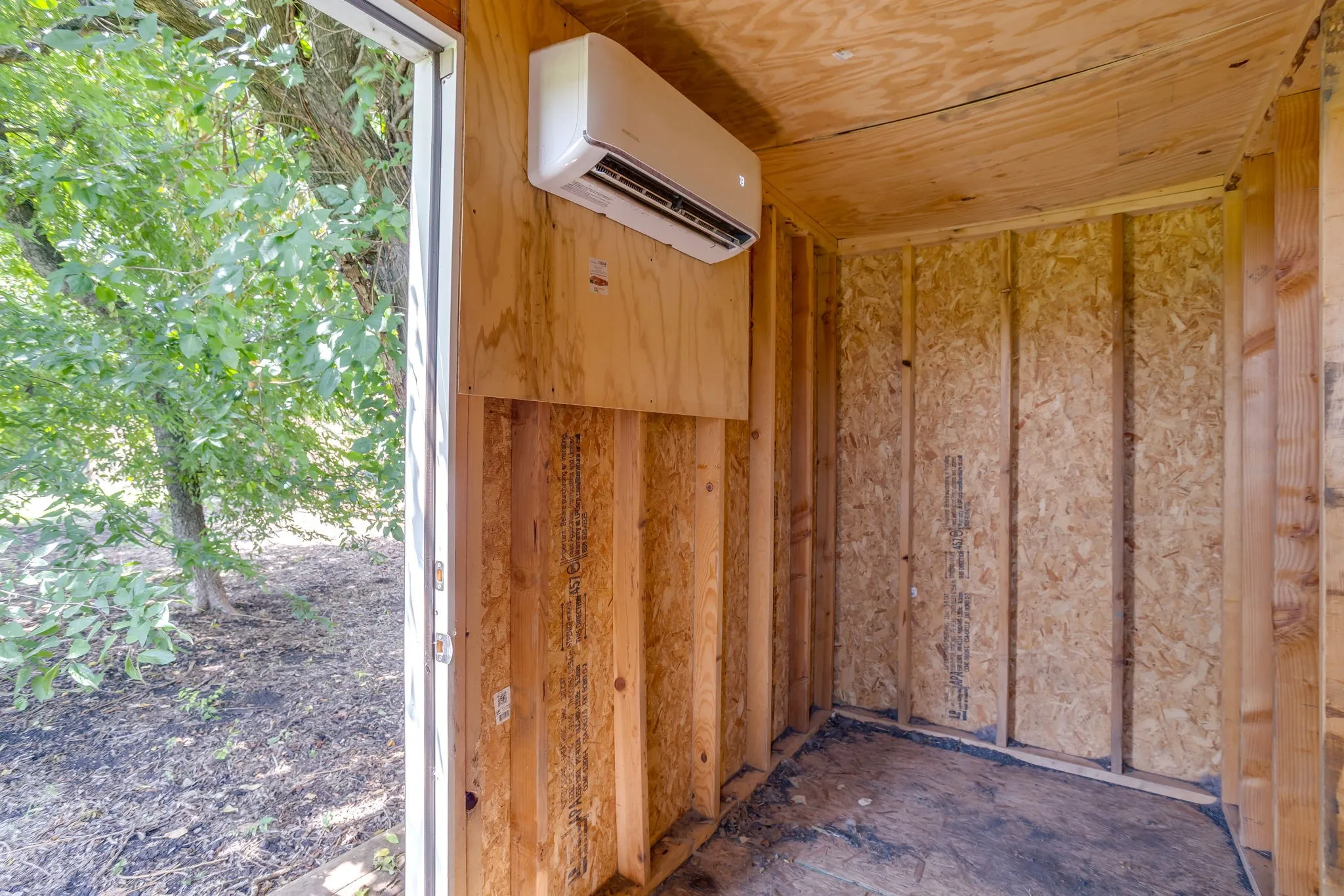 Single Family Residence For Sale in Ellis County , 651 Bandera Drive, Waxahachie, Texas 75167, 6 Bedroom, 4 Bathroom, 4 Garage spaces, 5,888 Sqft, built in 2020, mls#21336198, Real Estate Agent in Waxahachie, Homes For Sale in Ellis county, Homes For Sale in Waxahachie, Realtor in Waxahachie Texas, Real Estate Brokerage Independent Realty Texas, Luminita Cordes Realtor